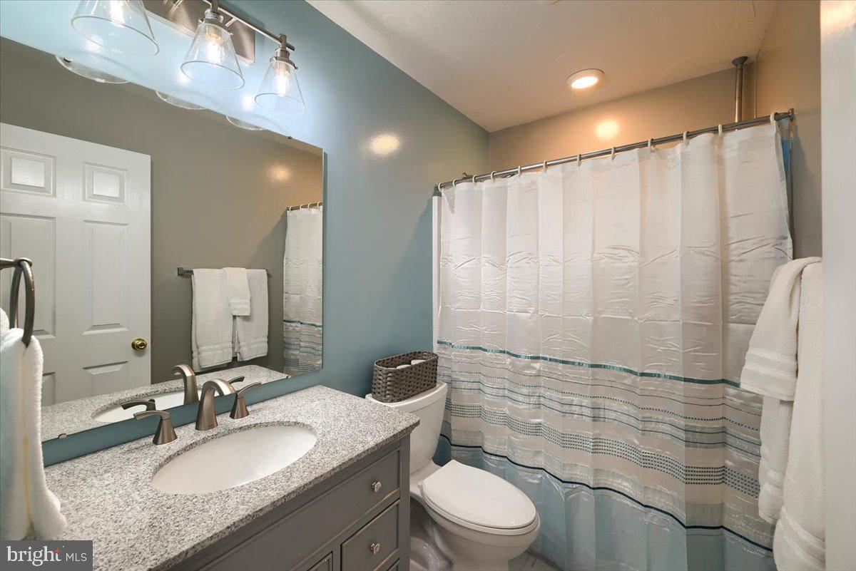 ALLWOOD MANOR - Residential