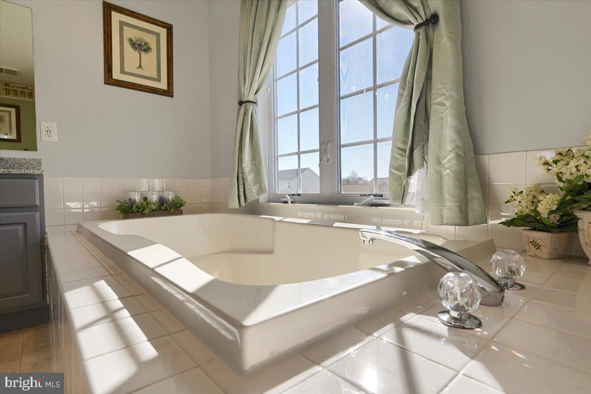 ALLWOOD MANOR - Residential