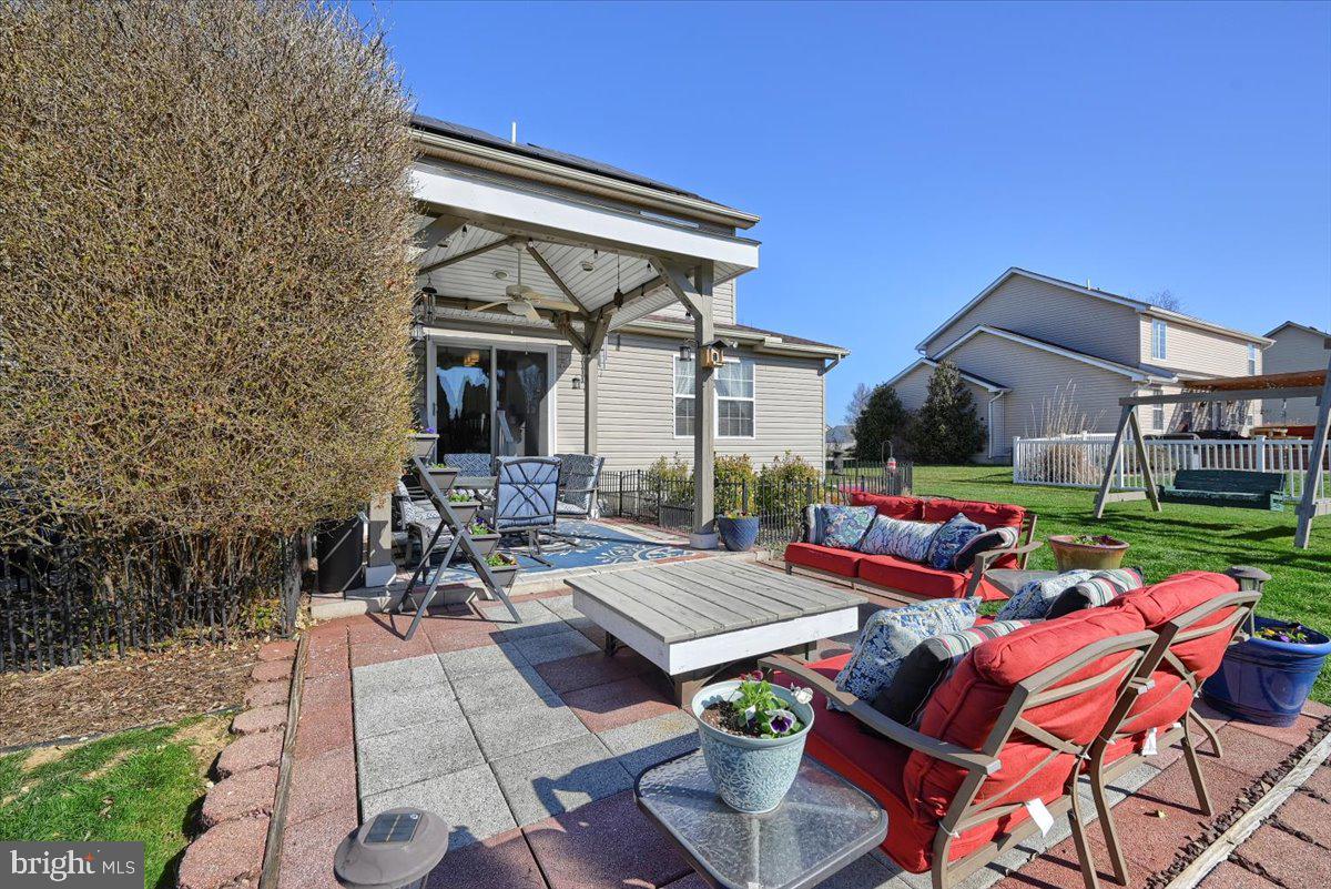 ALLWOOD MANOR - Residential