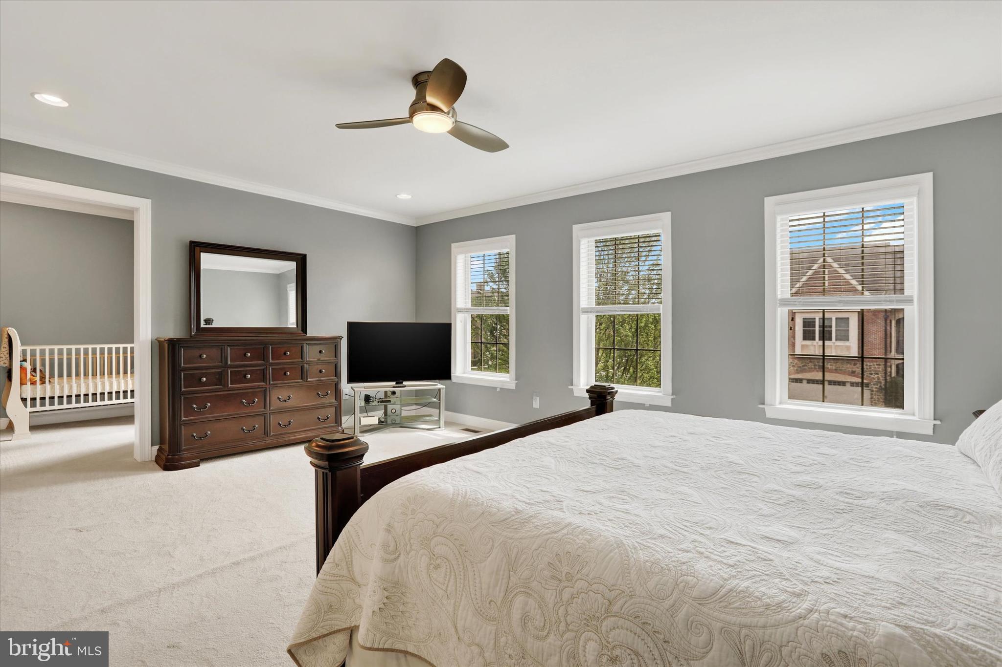 WALDEN SQUARE - Residential