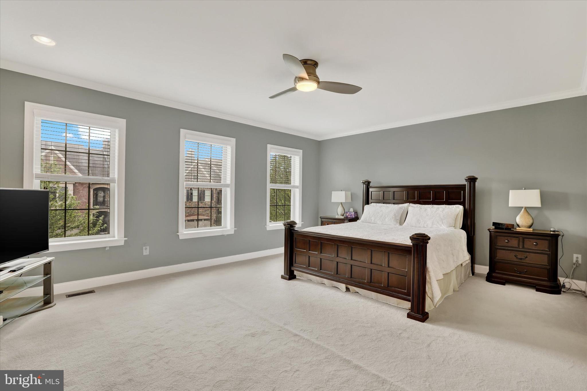 WALDEN SQUARE - Residential