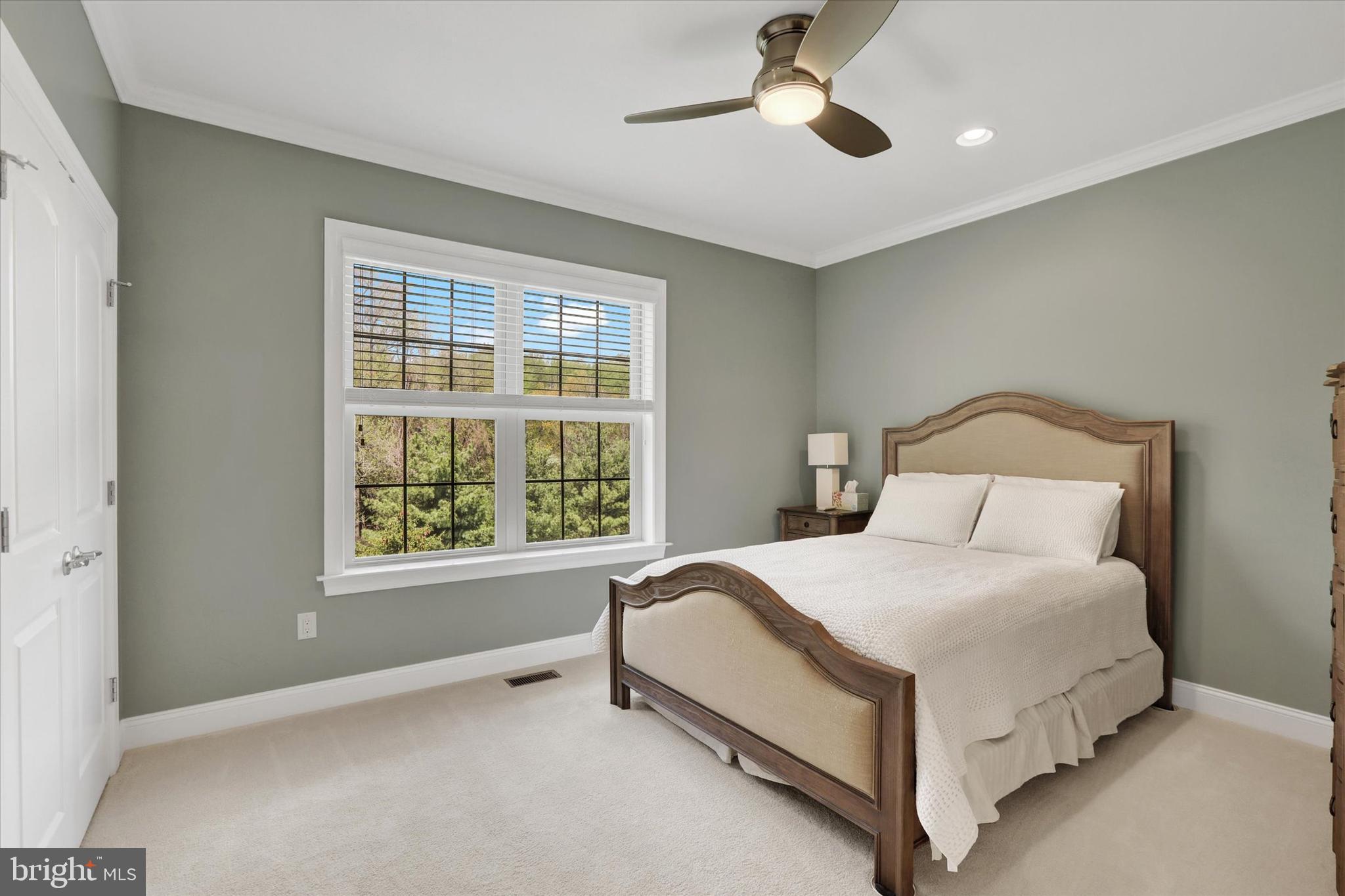 WALDEN SQUARE - Residential