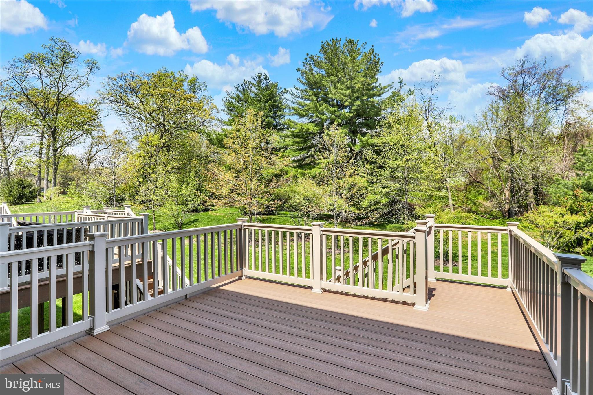 WALDEN SQUARE - Residential