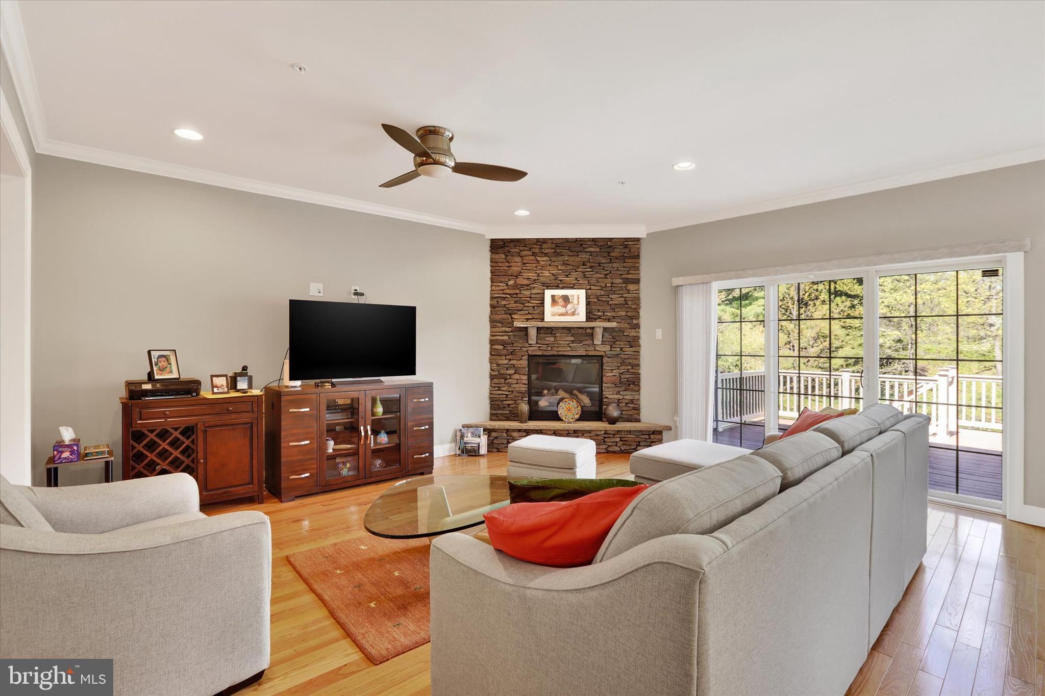 WALDEN SQUARE - Residential