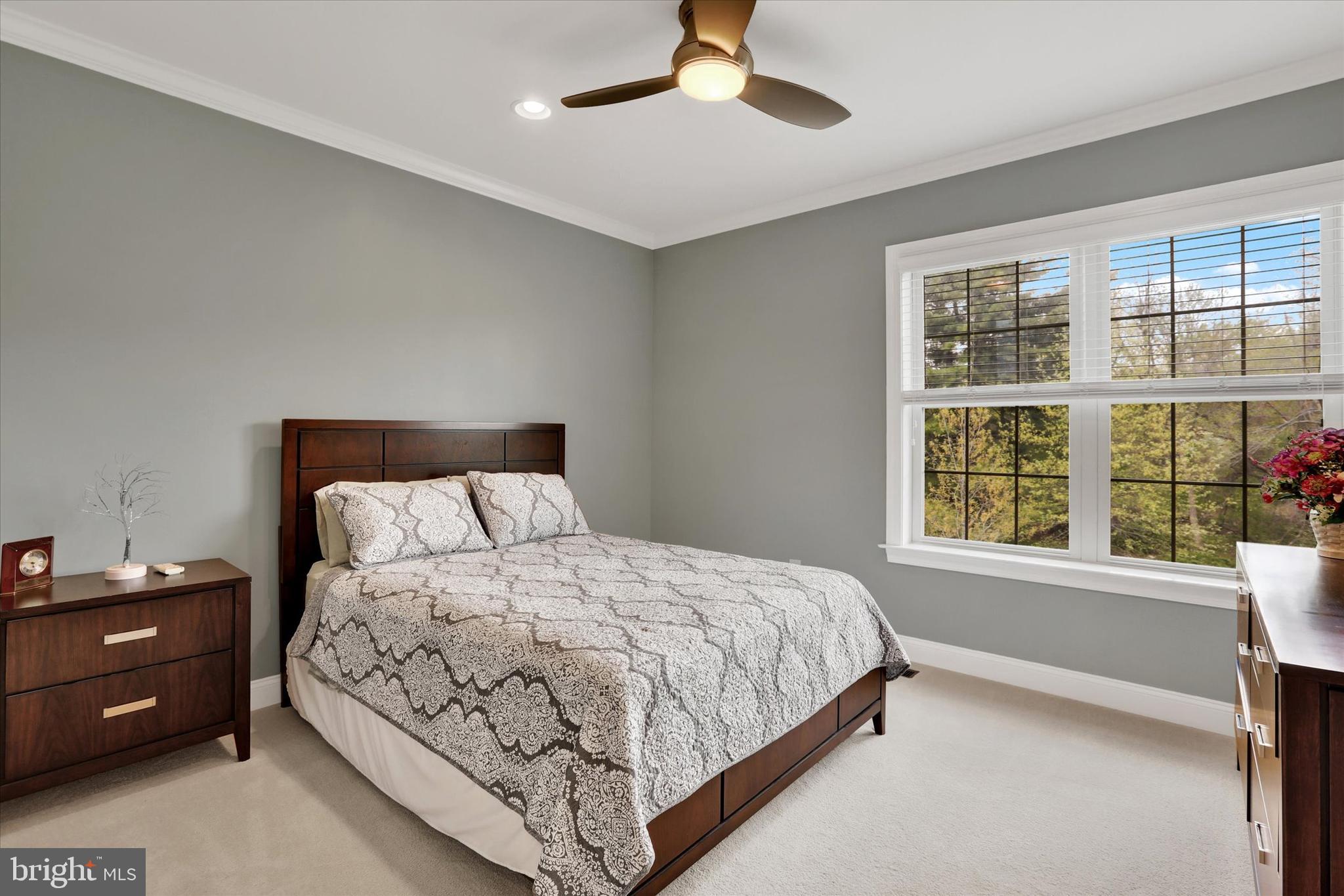 WALDEN SQUARE - Residential