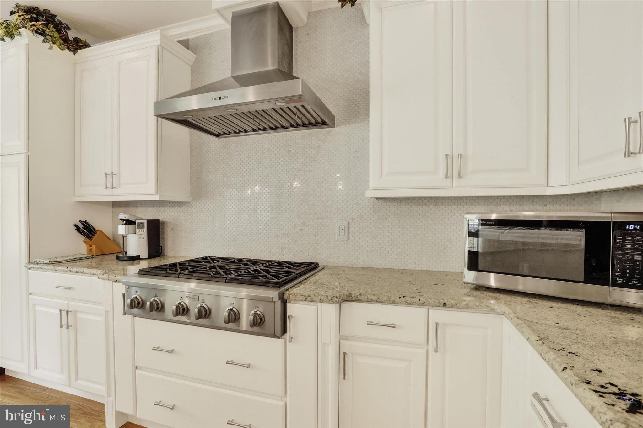 WALDEN SQUARE - Residential