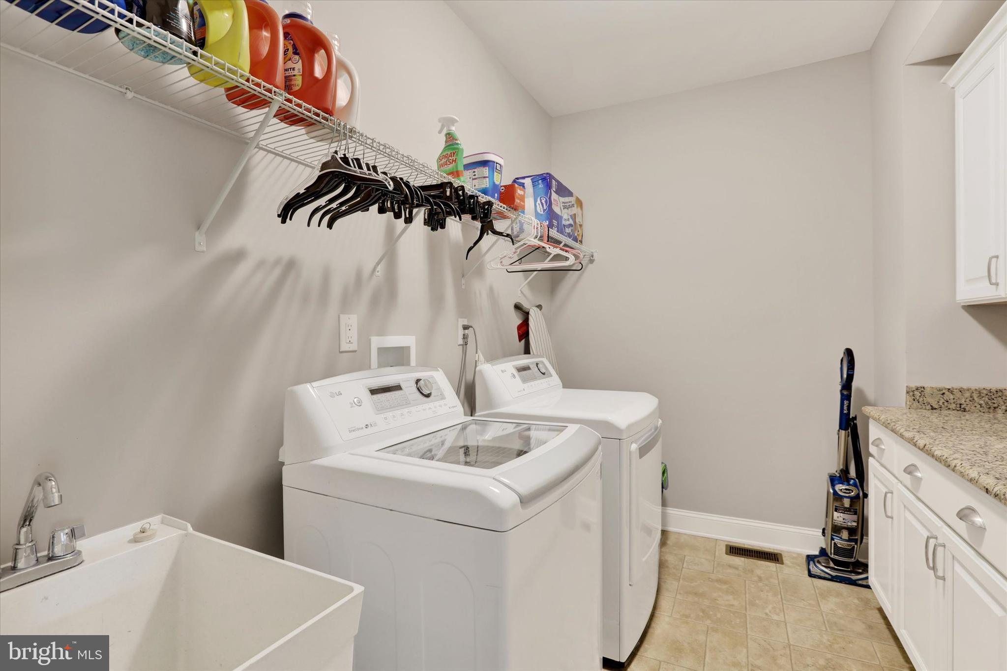 WALDEN SQUARE - Residential