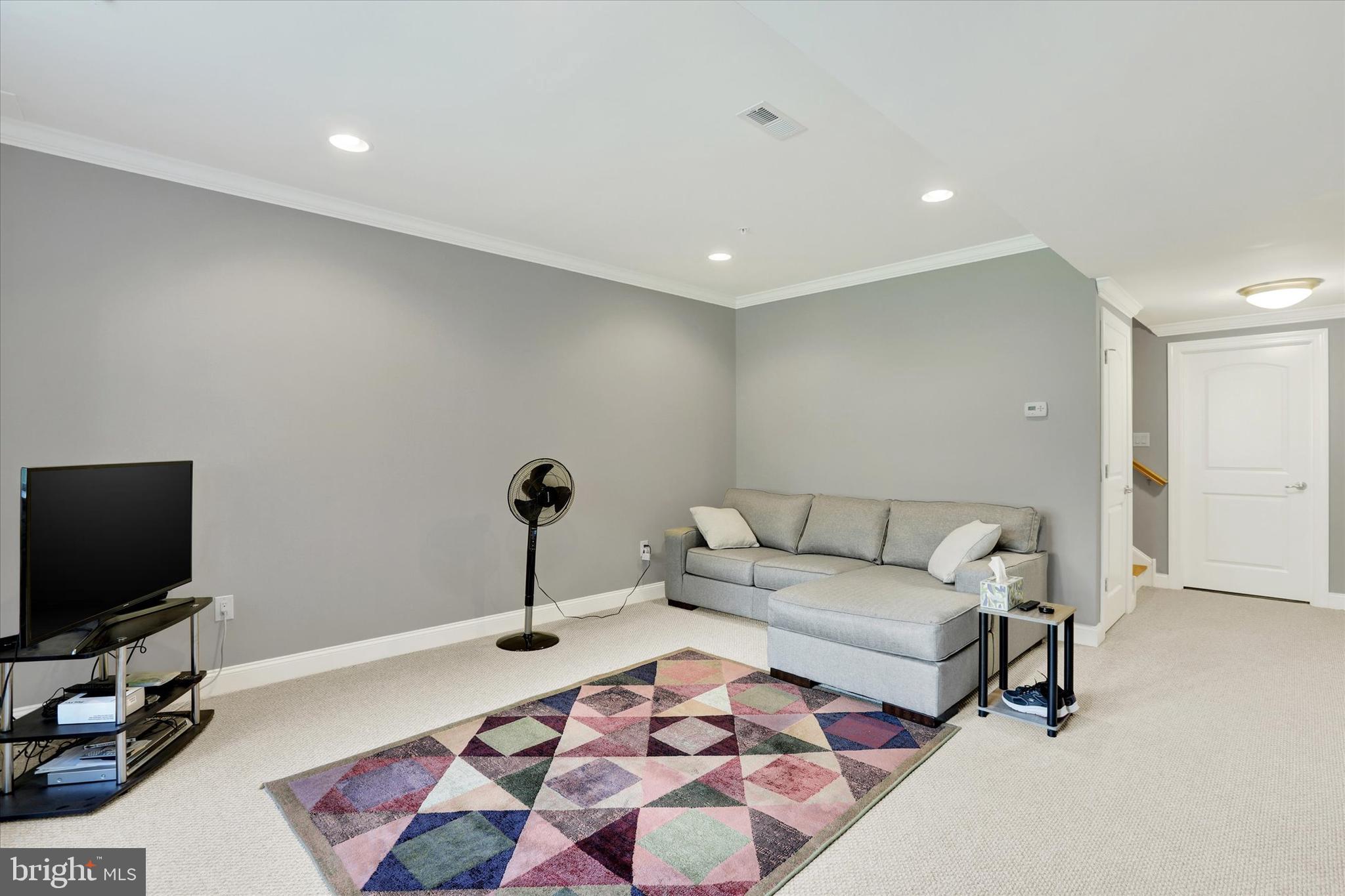 WALDEN SQUARE - Residential