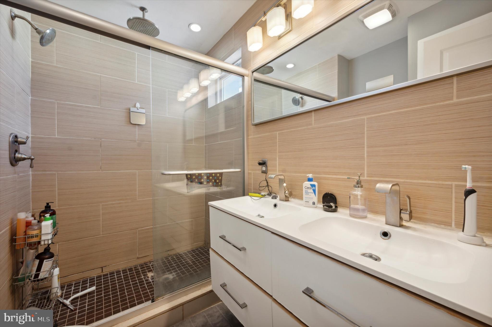 NEWBOLD - Residential Lease