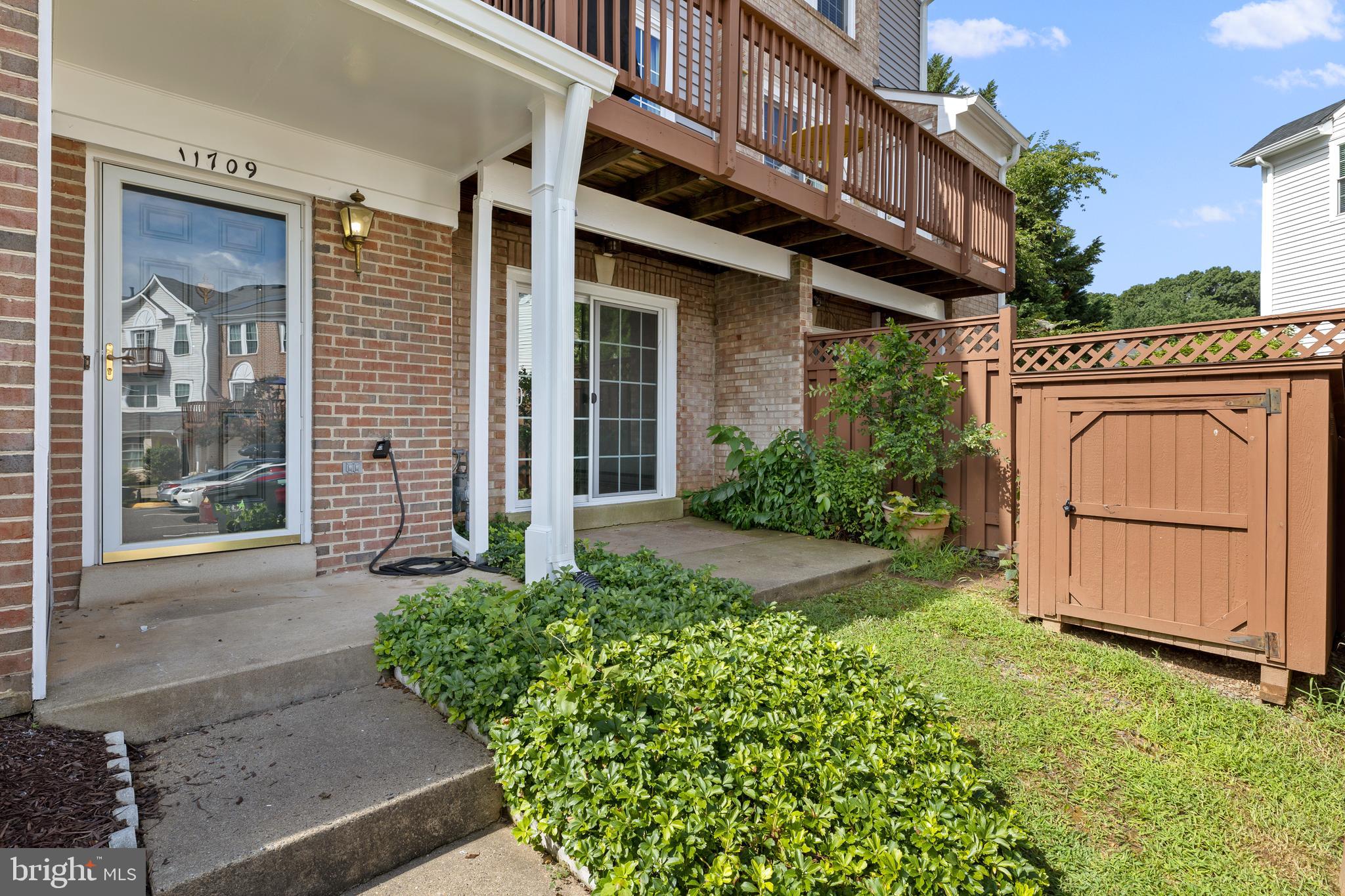 CARRIAGE PARK - Residential Lease