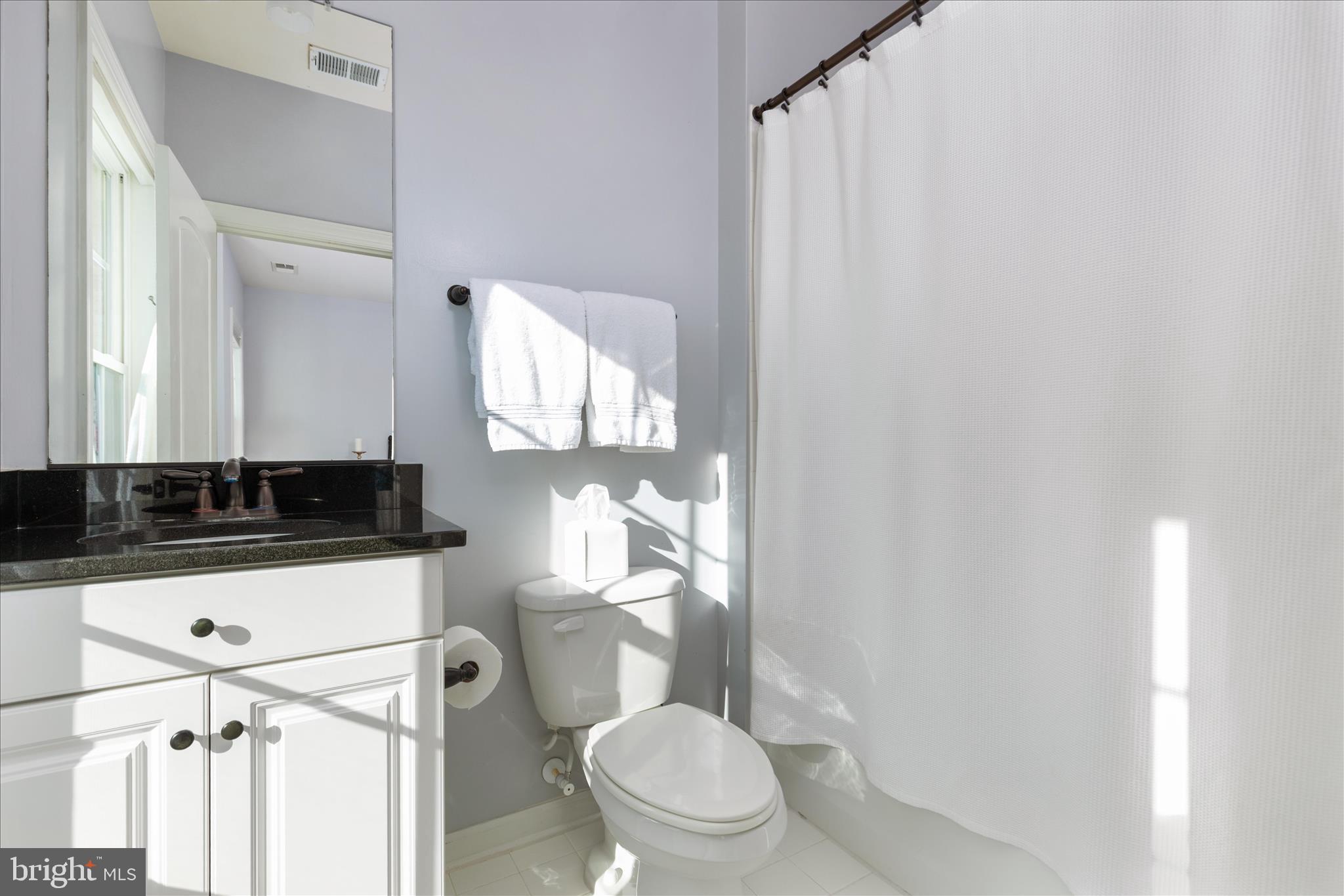 KENSINGTON MANOR - Residential