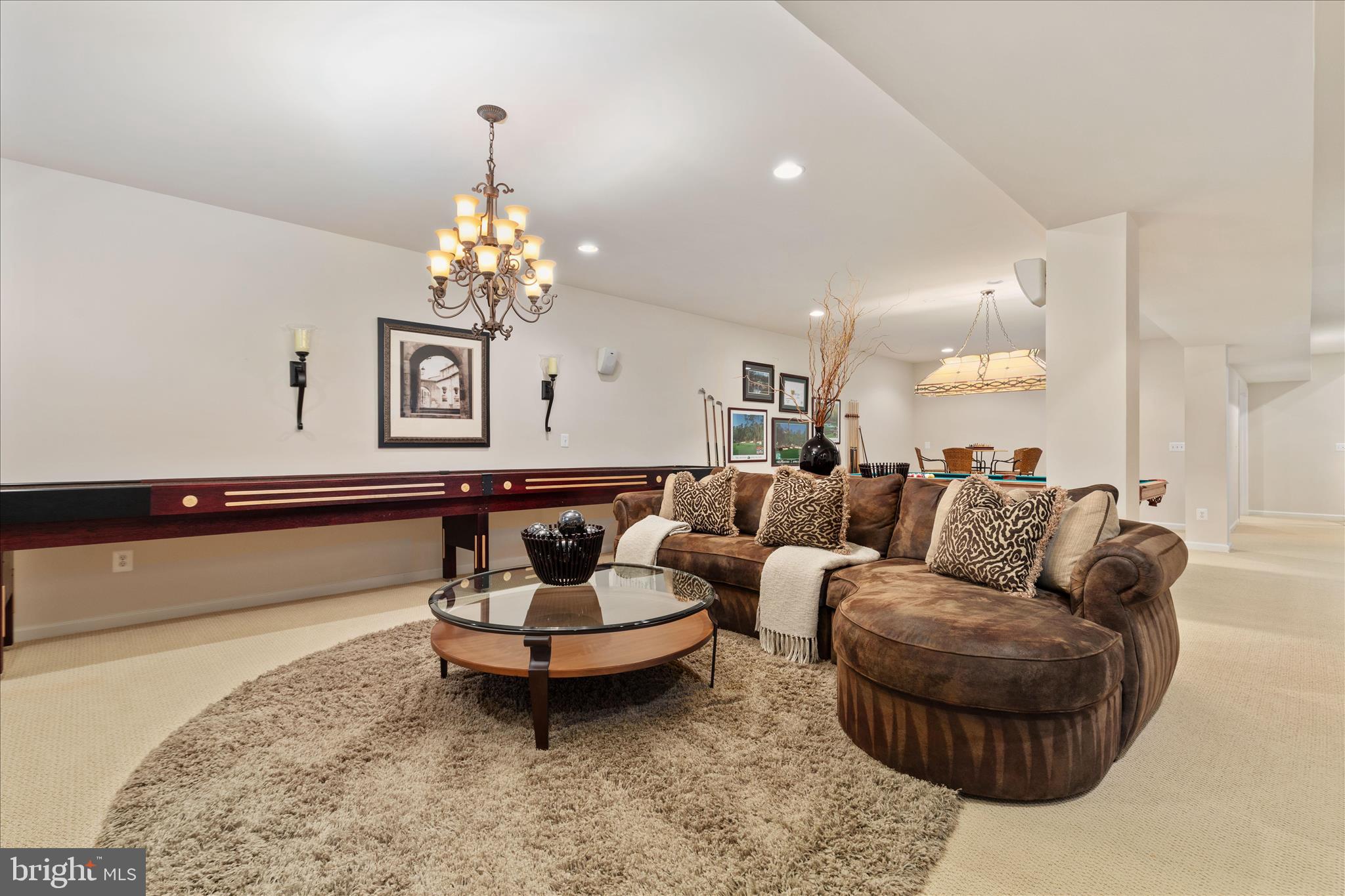 KENSINGTON MANOR - Residential