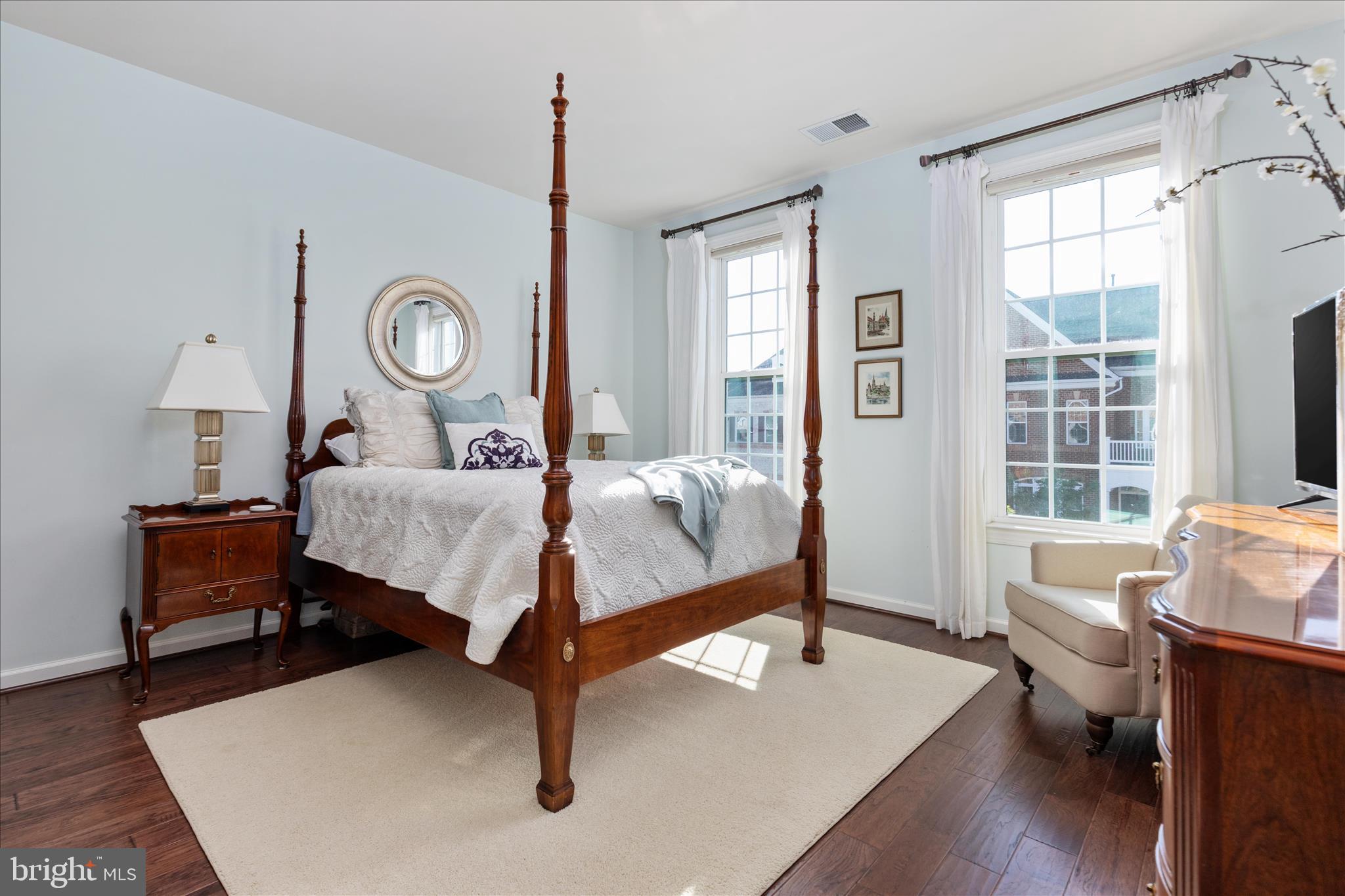KENSINGTON MANOR - Residential