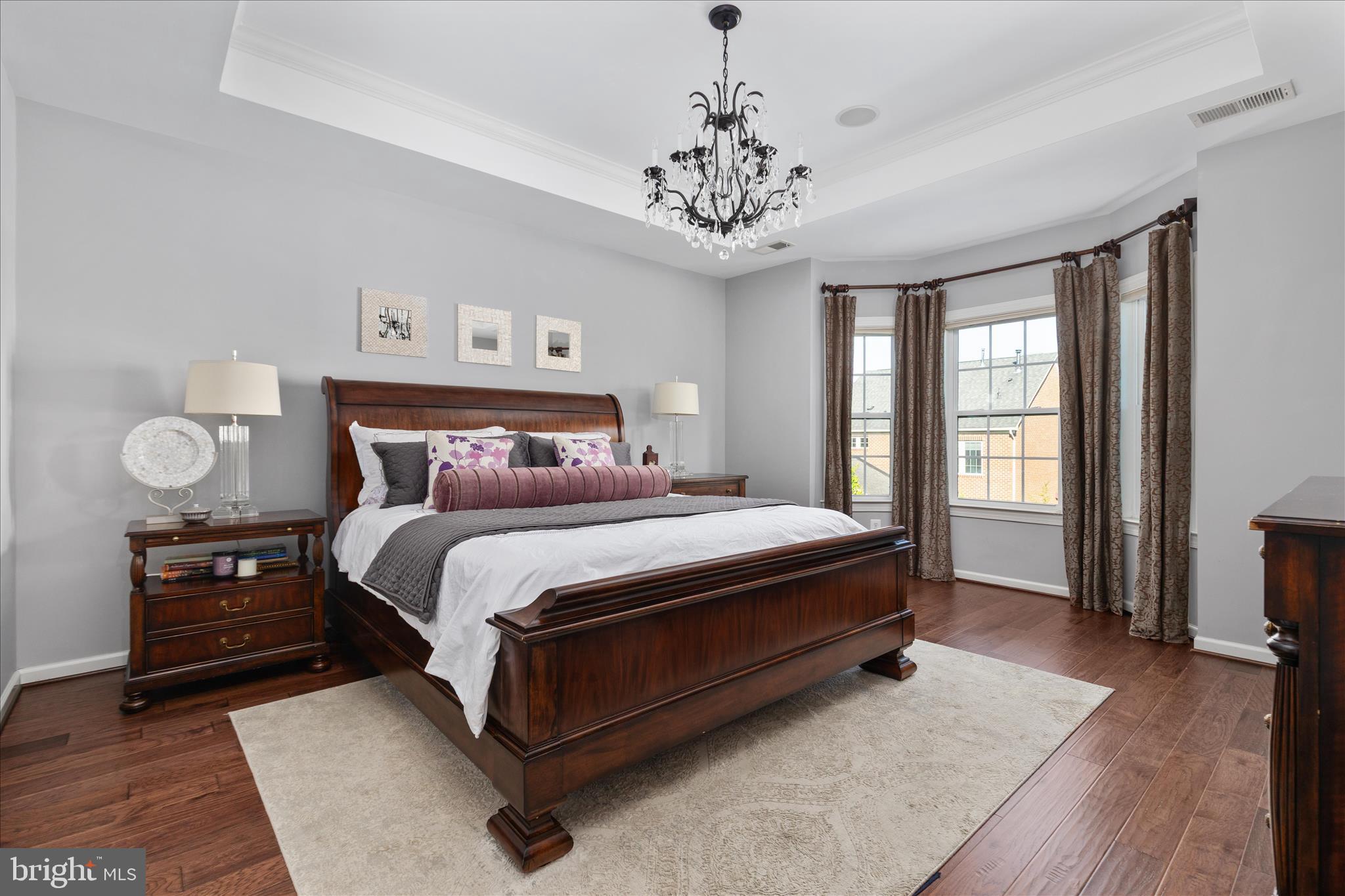 KENSINGTON MANOR - Residential
