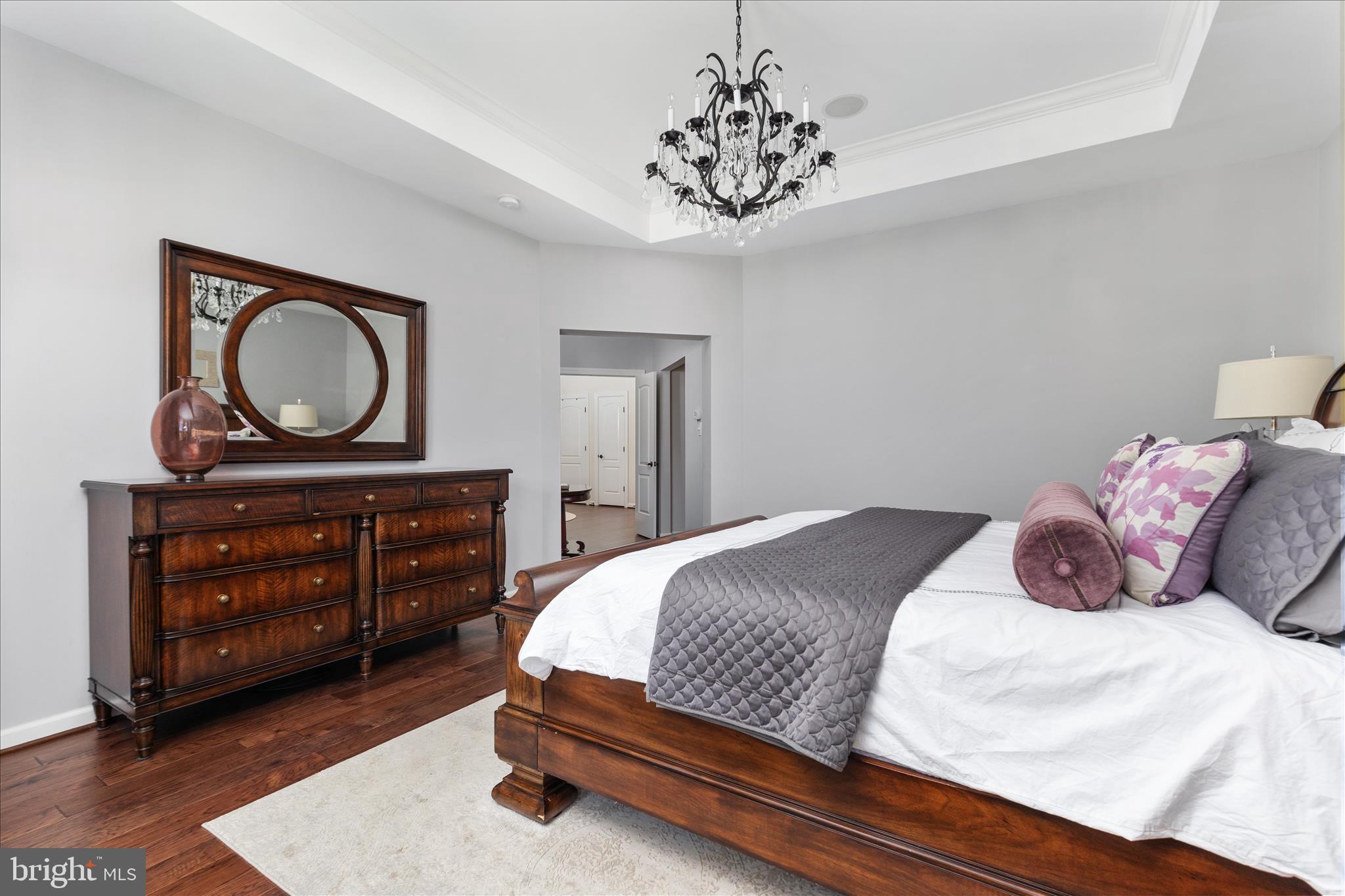 KENSINGTON MANOR - Residential