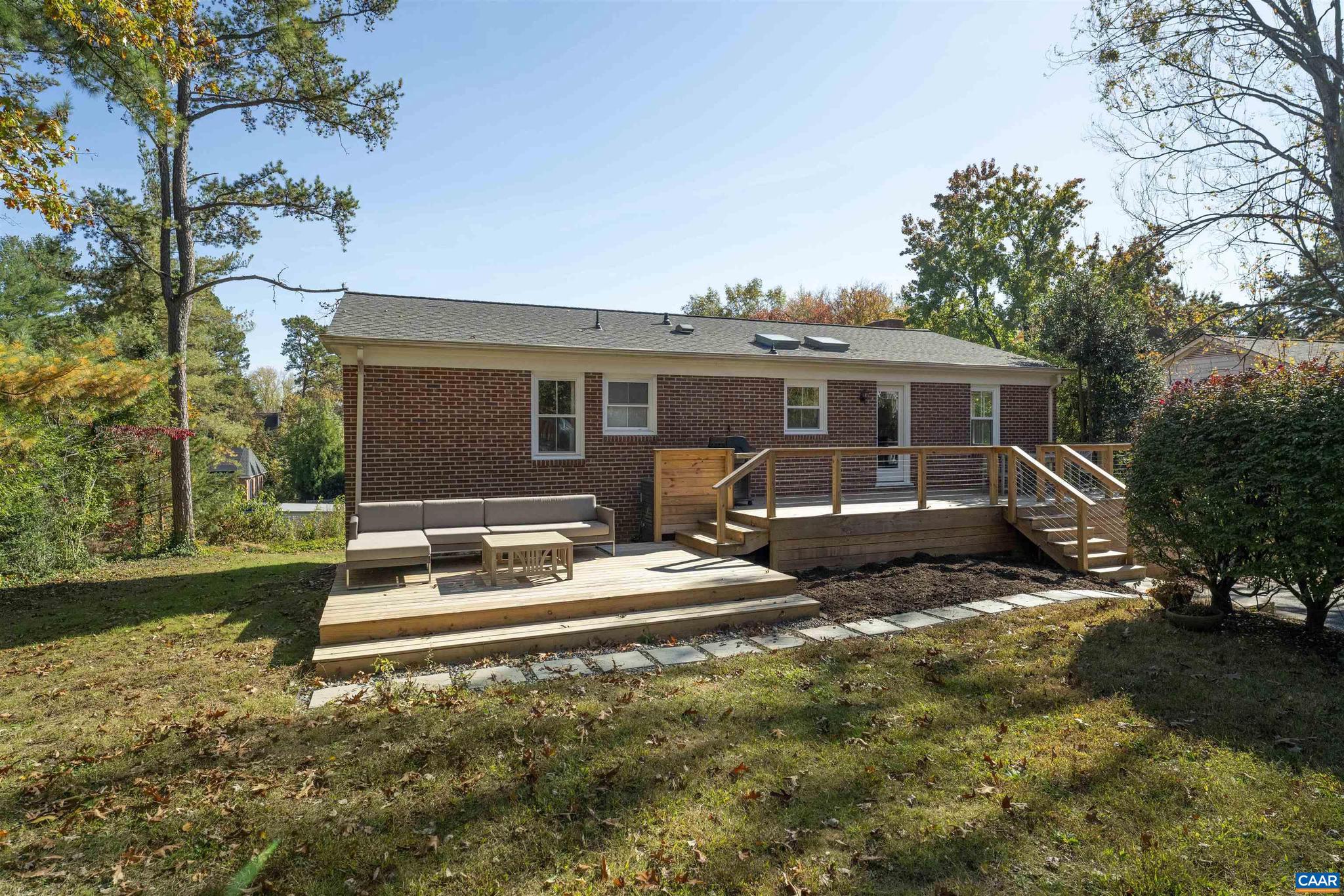 CANTERBURY HILLS - Residential