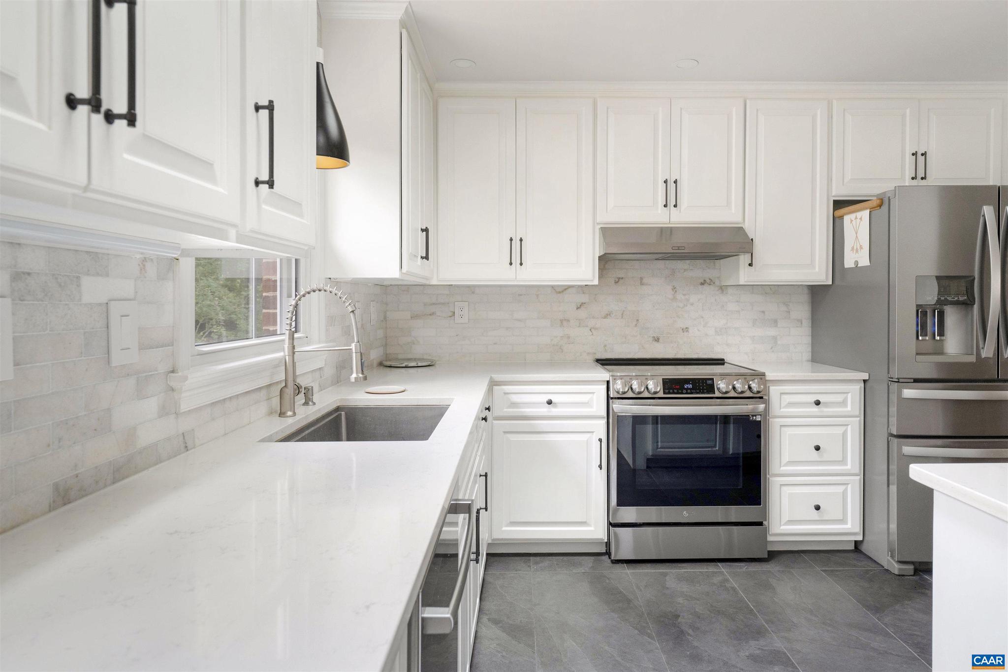 CANTERBURY HILLS - Residential