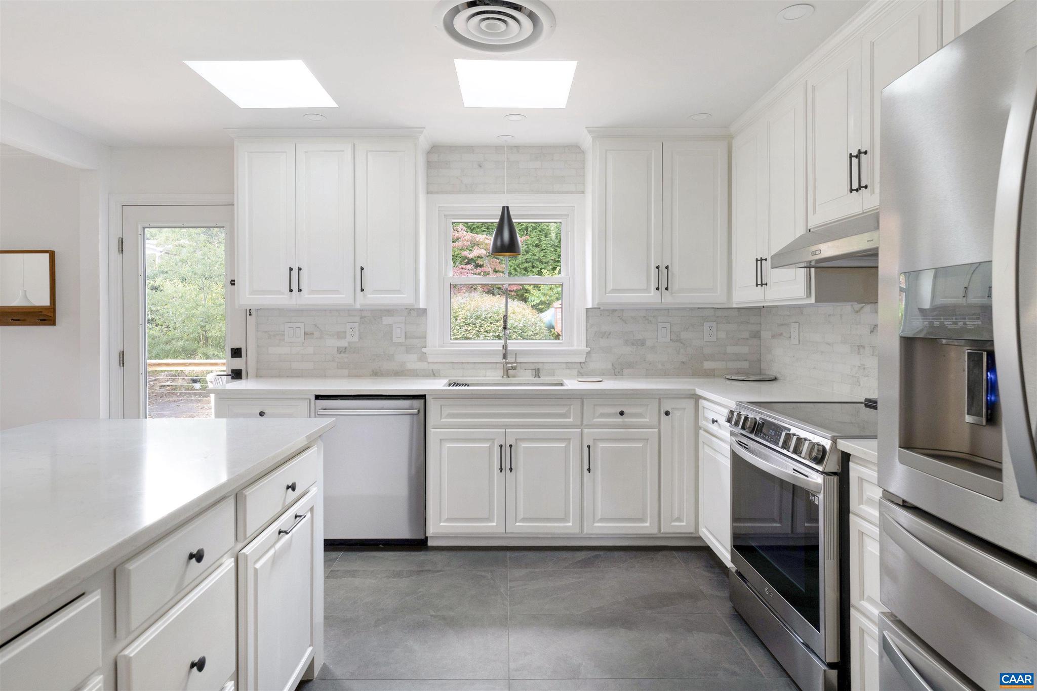 CANTERBURY HILLS - Residential