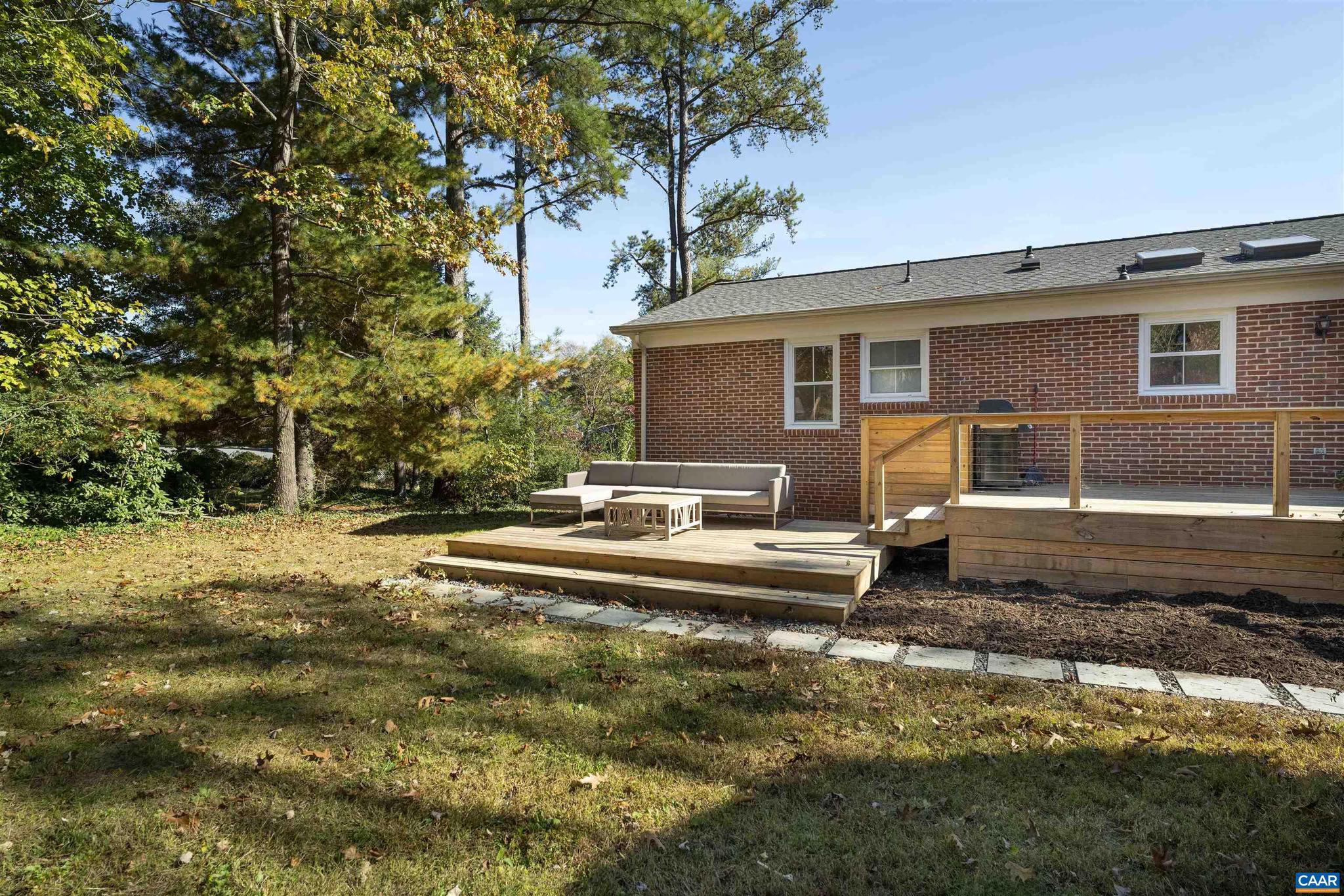 CANTERBURY HILLS - Residential