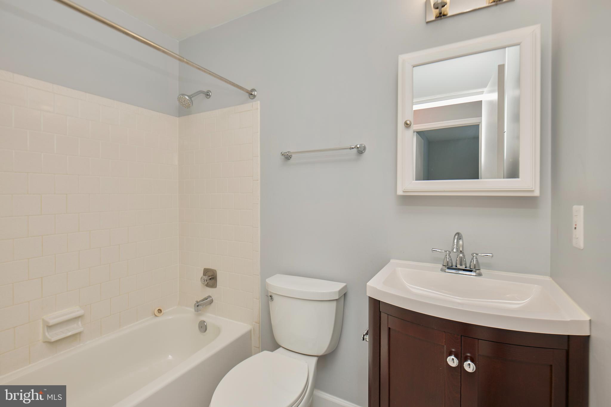 FLINT HILL MANOR - Residential