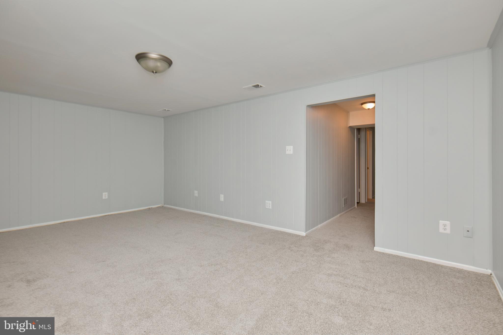 FLINT HILL MANOR - Residential