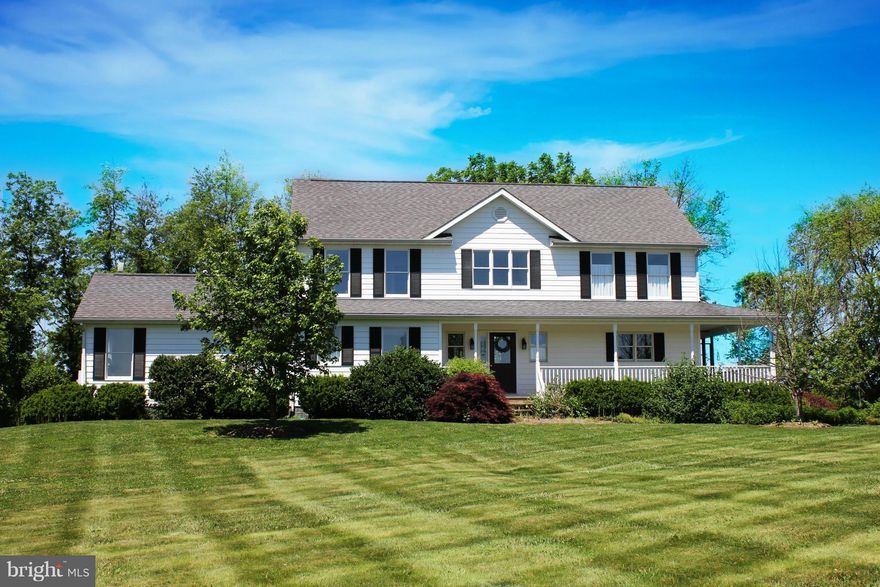 26 acre horse property in historic Waterford, 4 bed 2 1/2 bath, main floor master, stainless kitchen appliances. Gorgeous views from every window in the house!  Large center aisle 8 stall barn with 2 run-ins, tack room, wash stall, 5 fenced paddocks.  No animals?  Barn has many alternate uses.