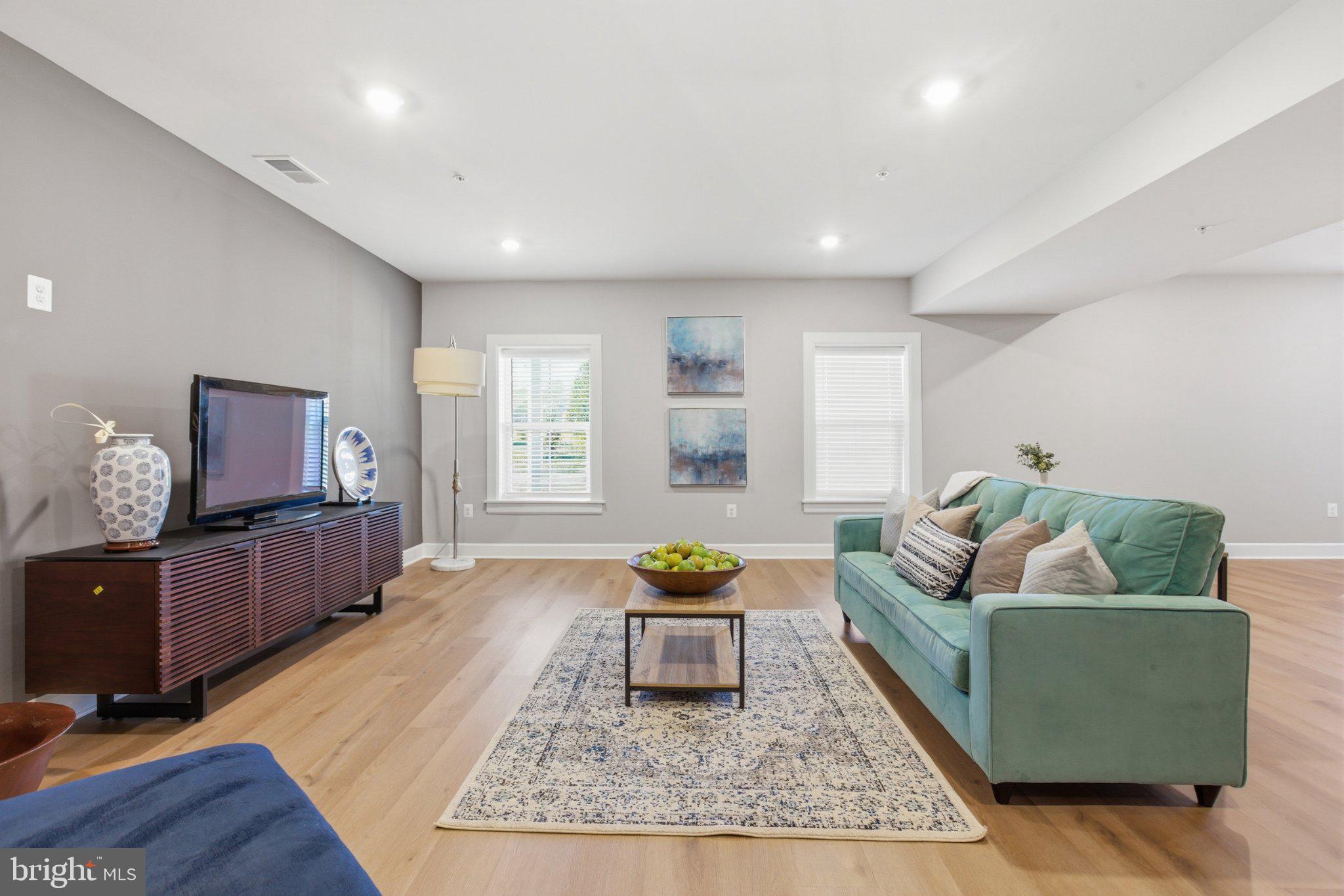 TWO RIVERS - Residential