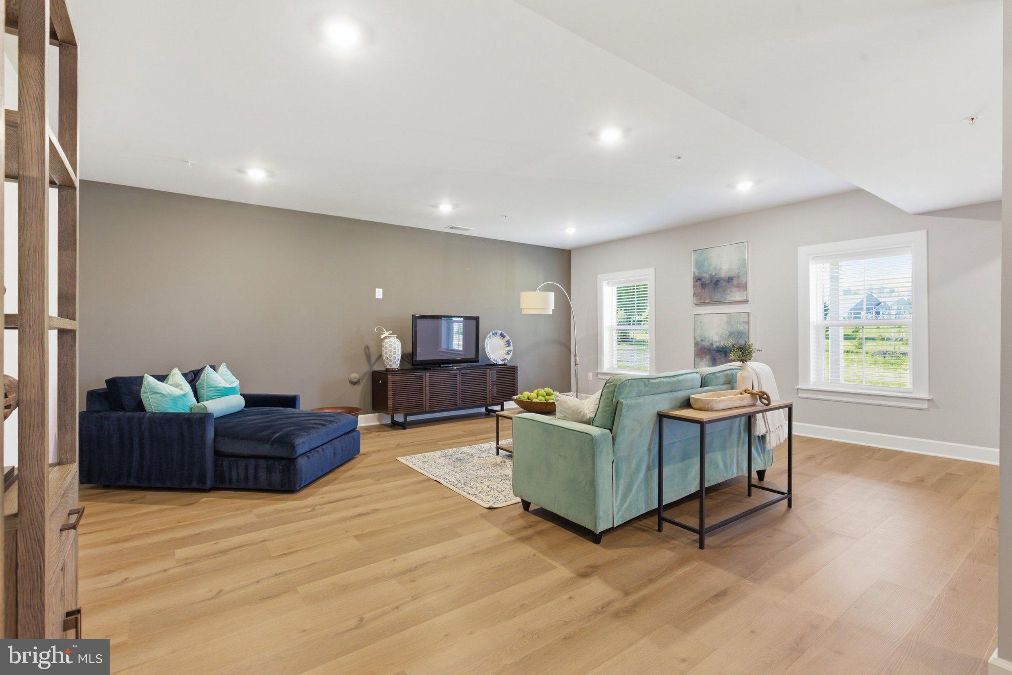 TWO RIVERS - Residential