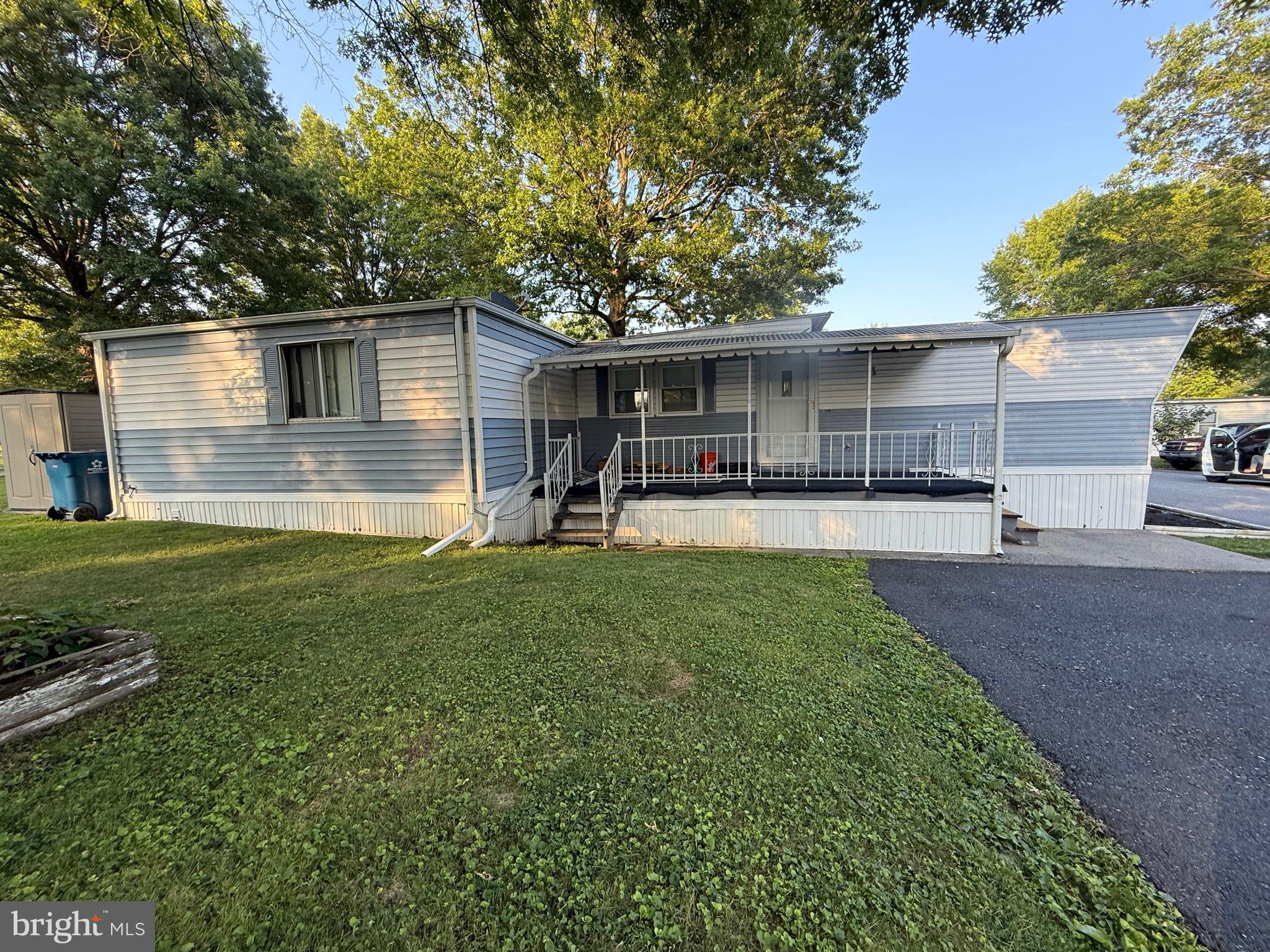 LITTLE HOLLYWOOD - Residential