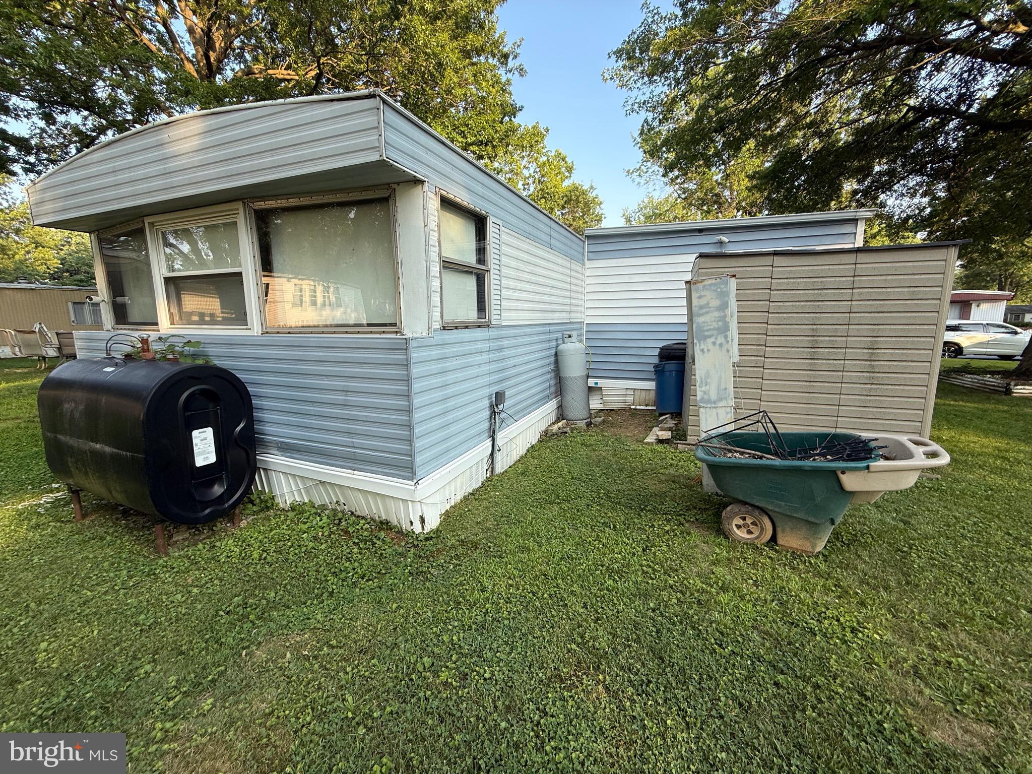 LITTLE HOLLYWOOD - Residential