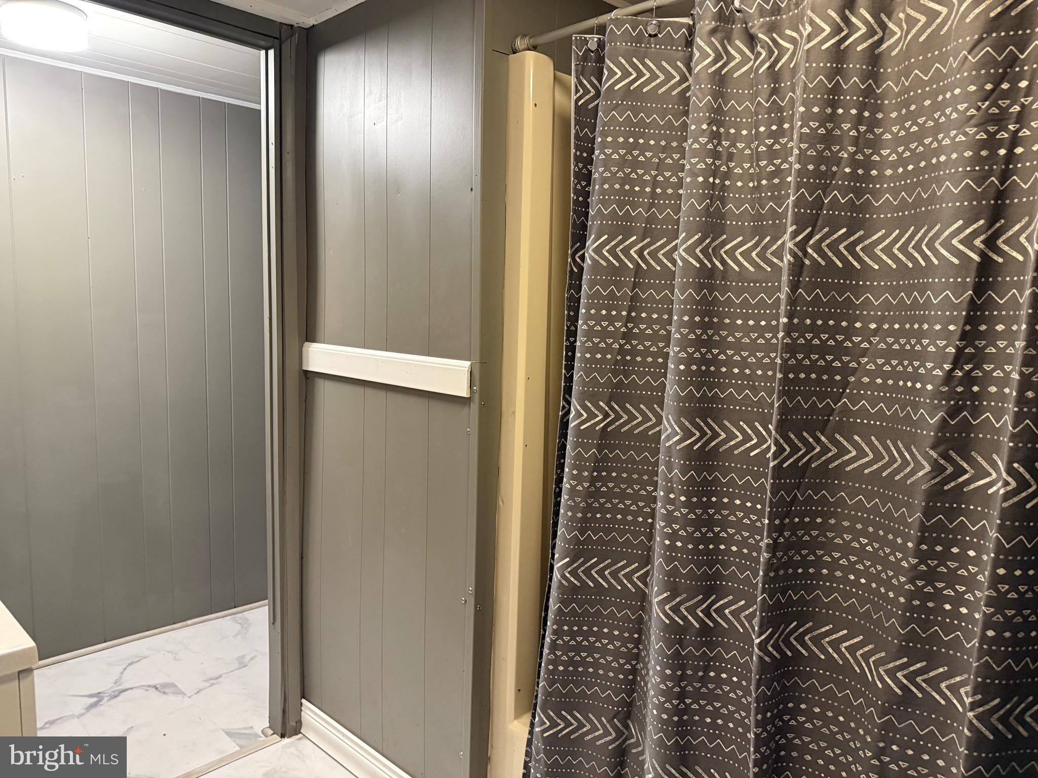 LITTLE HOLLYWOOD - Residential