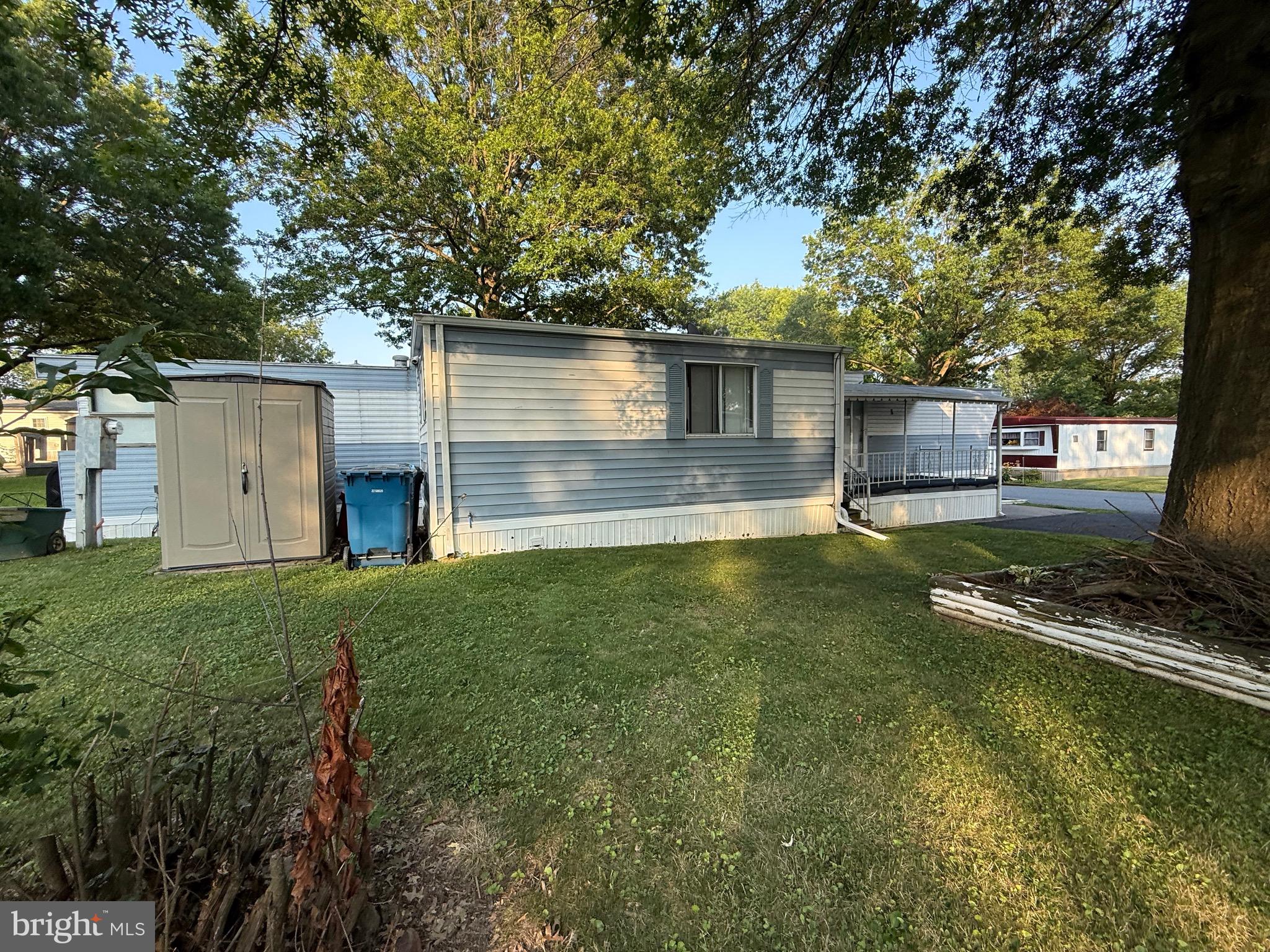 LITTLE HOLLYWOOD - Residential