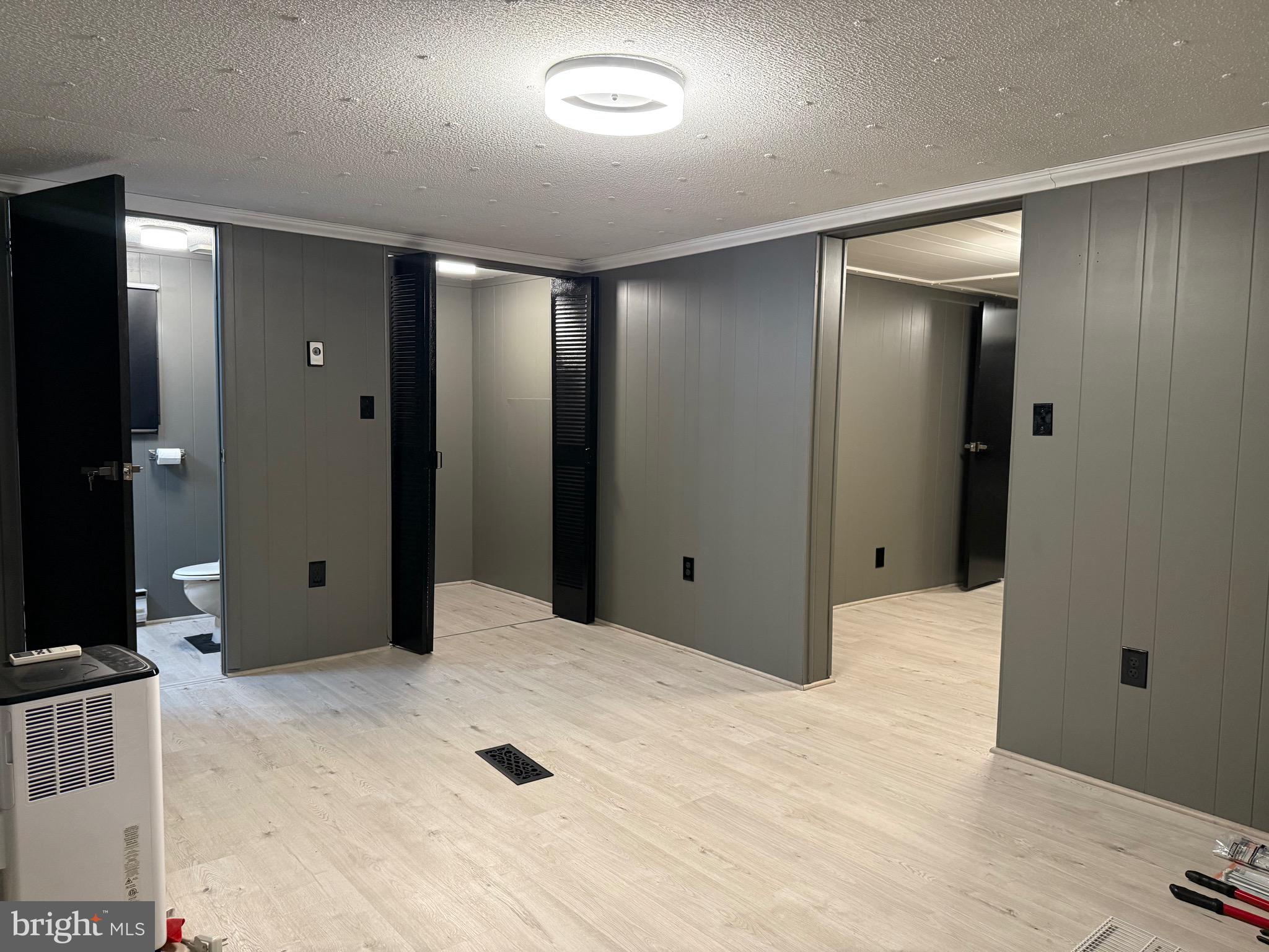 LITTLE HOLLYWOOD - Residential