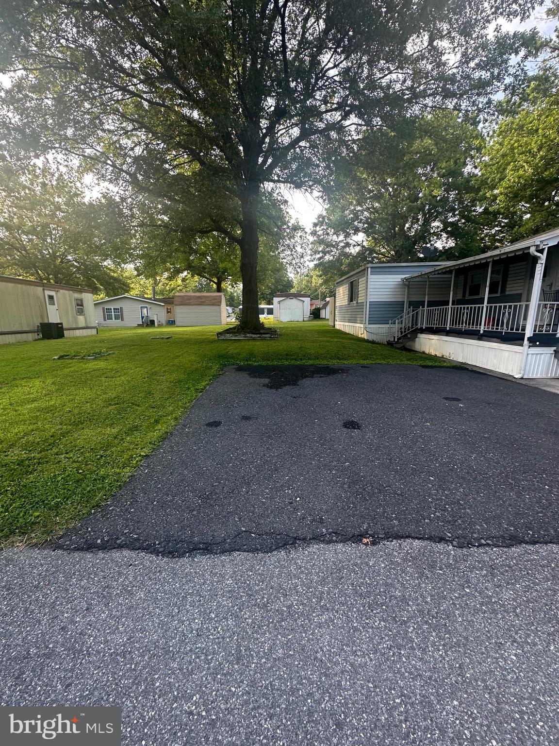 LITTLE HOLLYWOOD - Residential