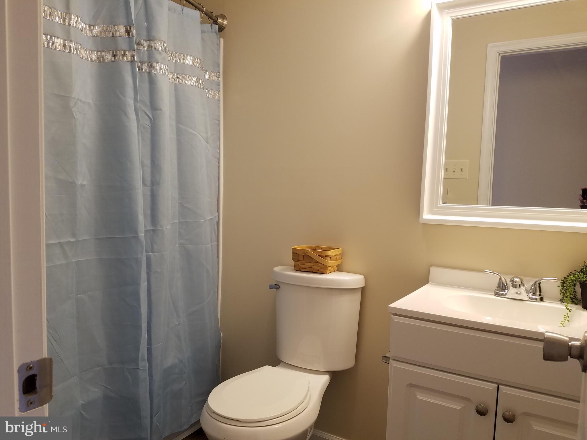 ROLLING FIELDS - Residential Lease