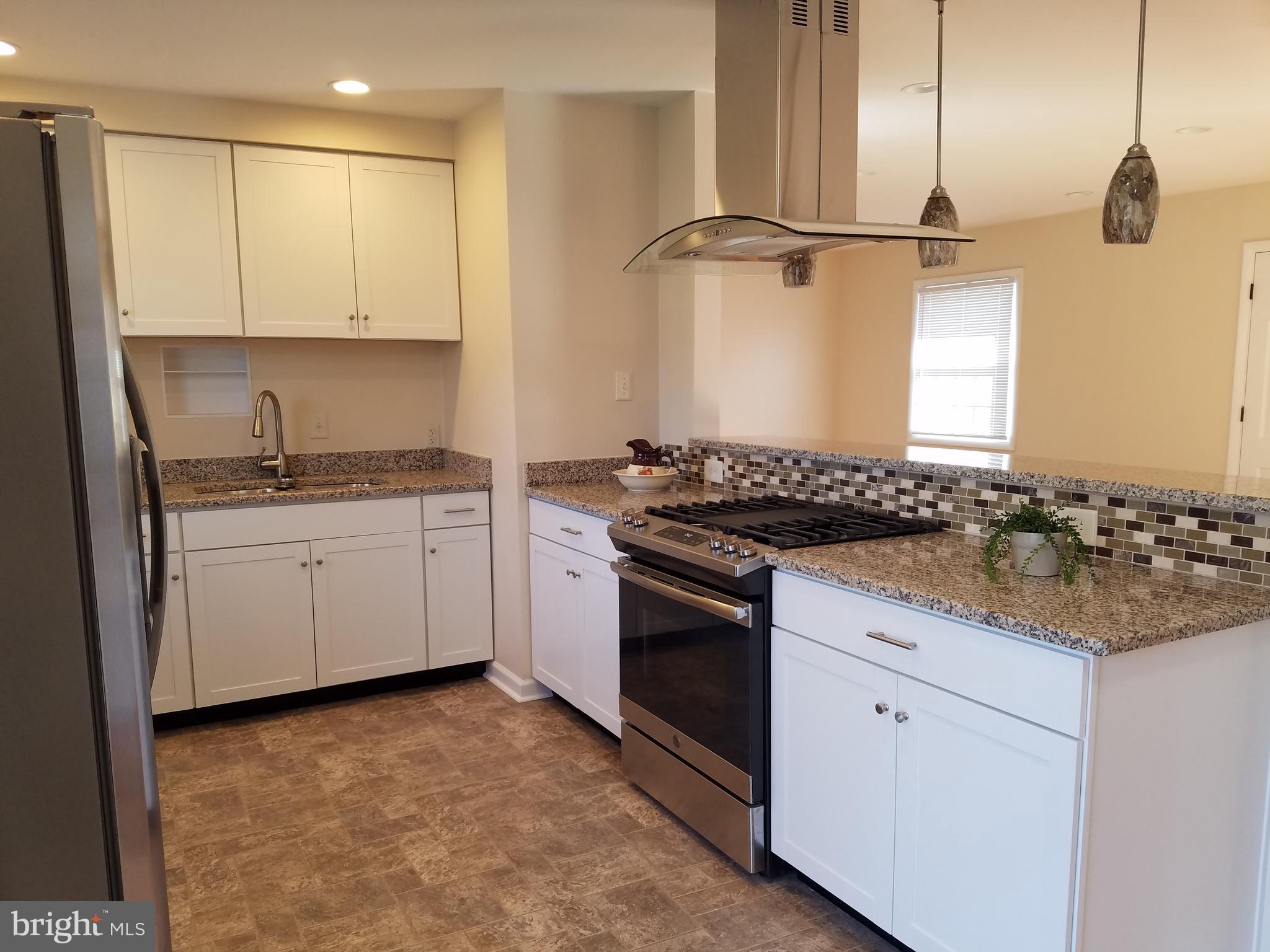 ROLLING FIELDS - Residential Lease