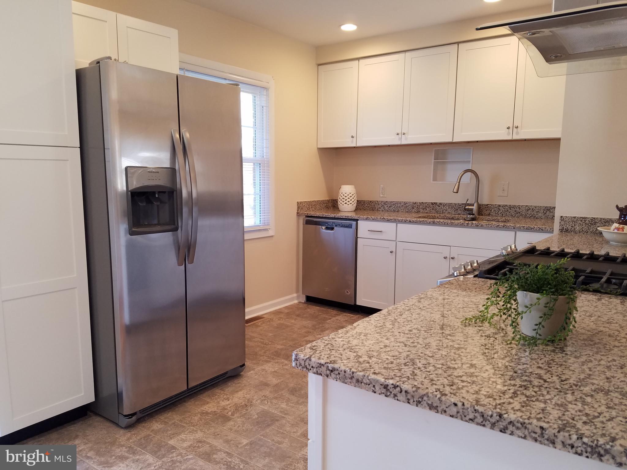 ROLLING FIELDS - Residential Lease