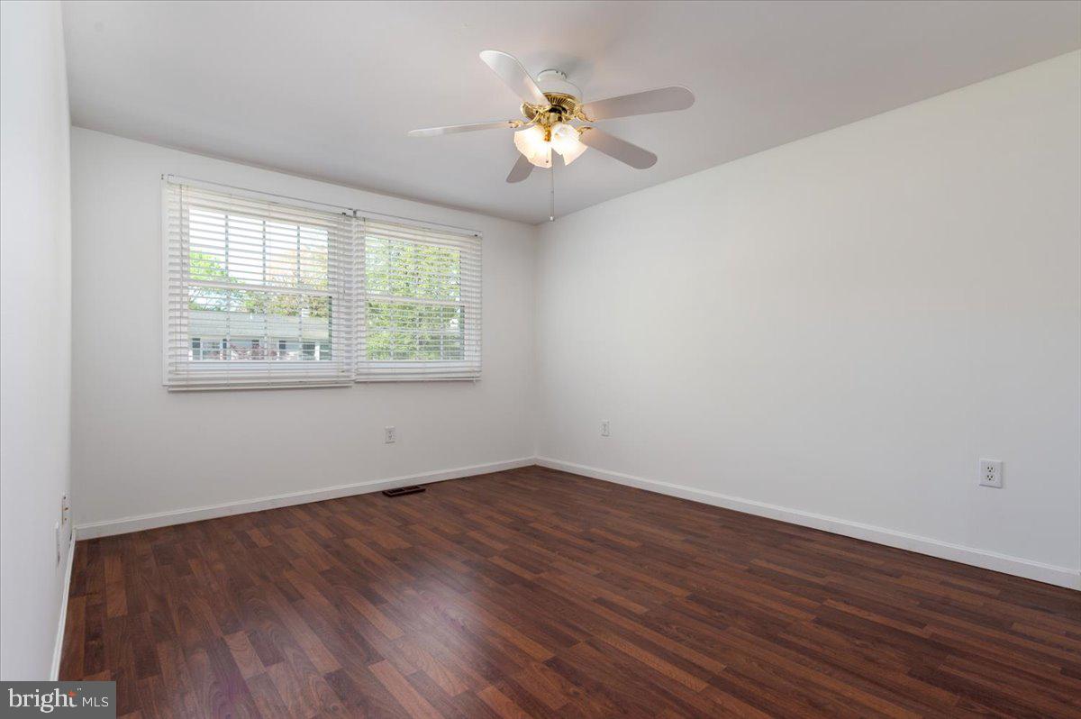 CROFTON TOWNE - Residential