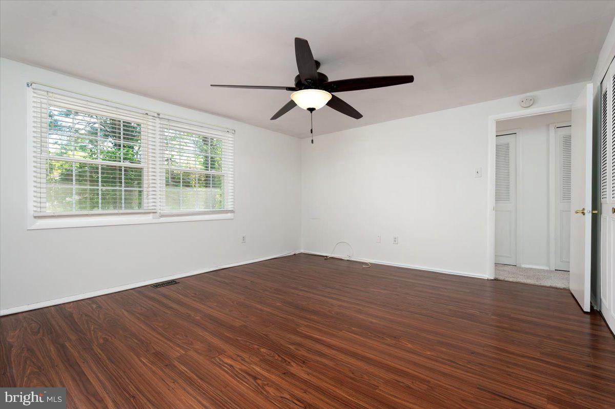 CROFTON TOWNE - Residential