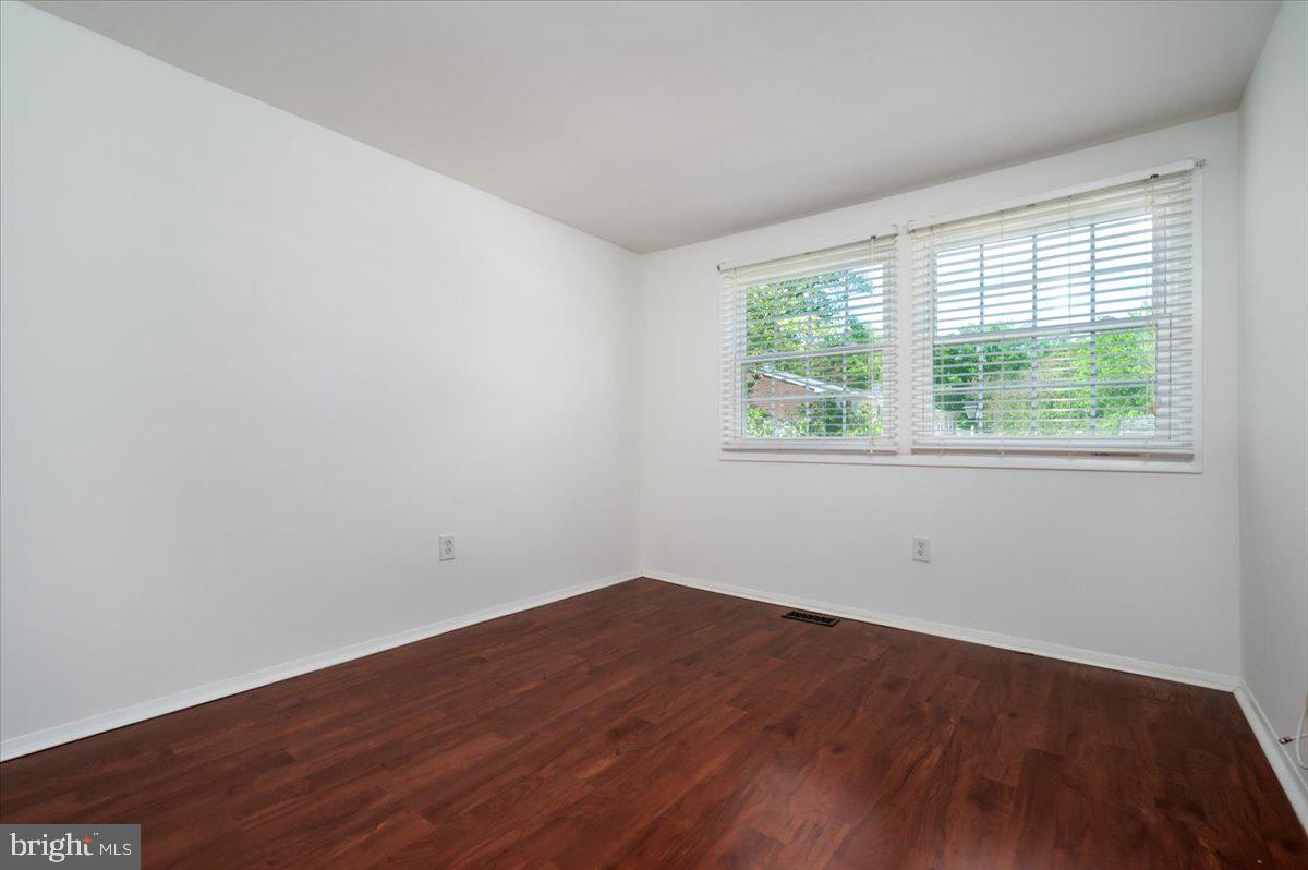 CROFTON TOWNE - Residential