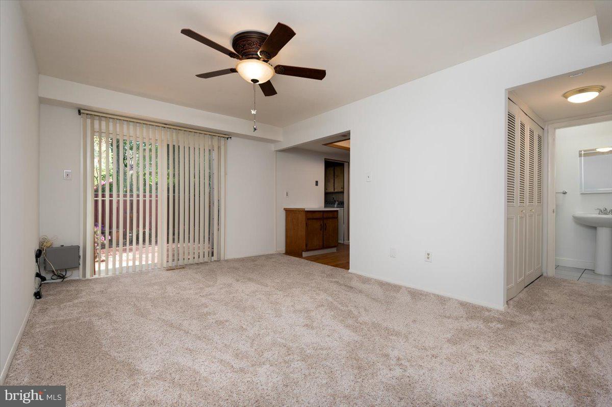 CROFTON TOWNE - Residential