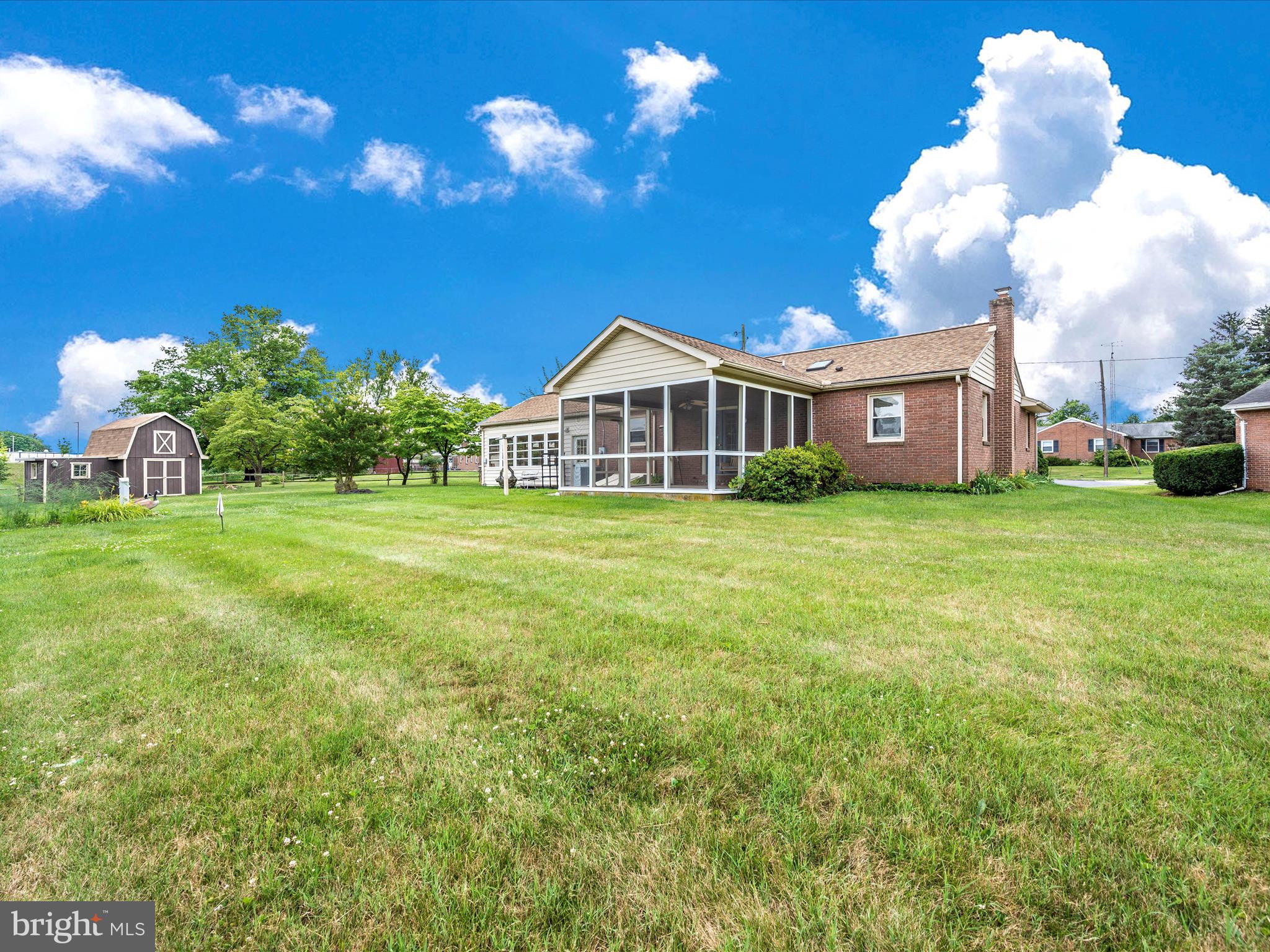 GLADE VILLAGE - Residential