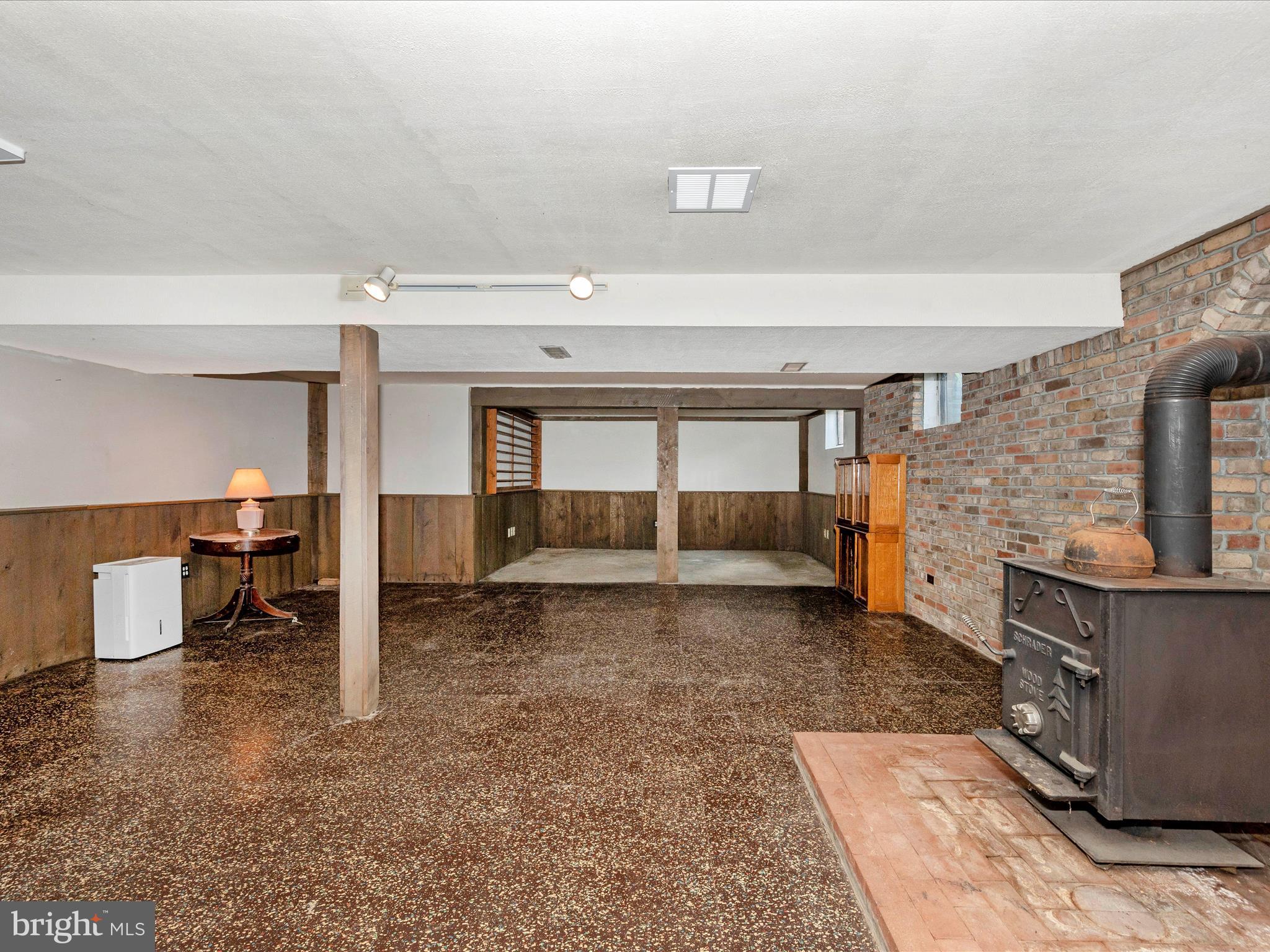 GLADE VILLAGE - Residential