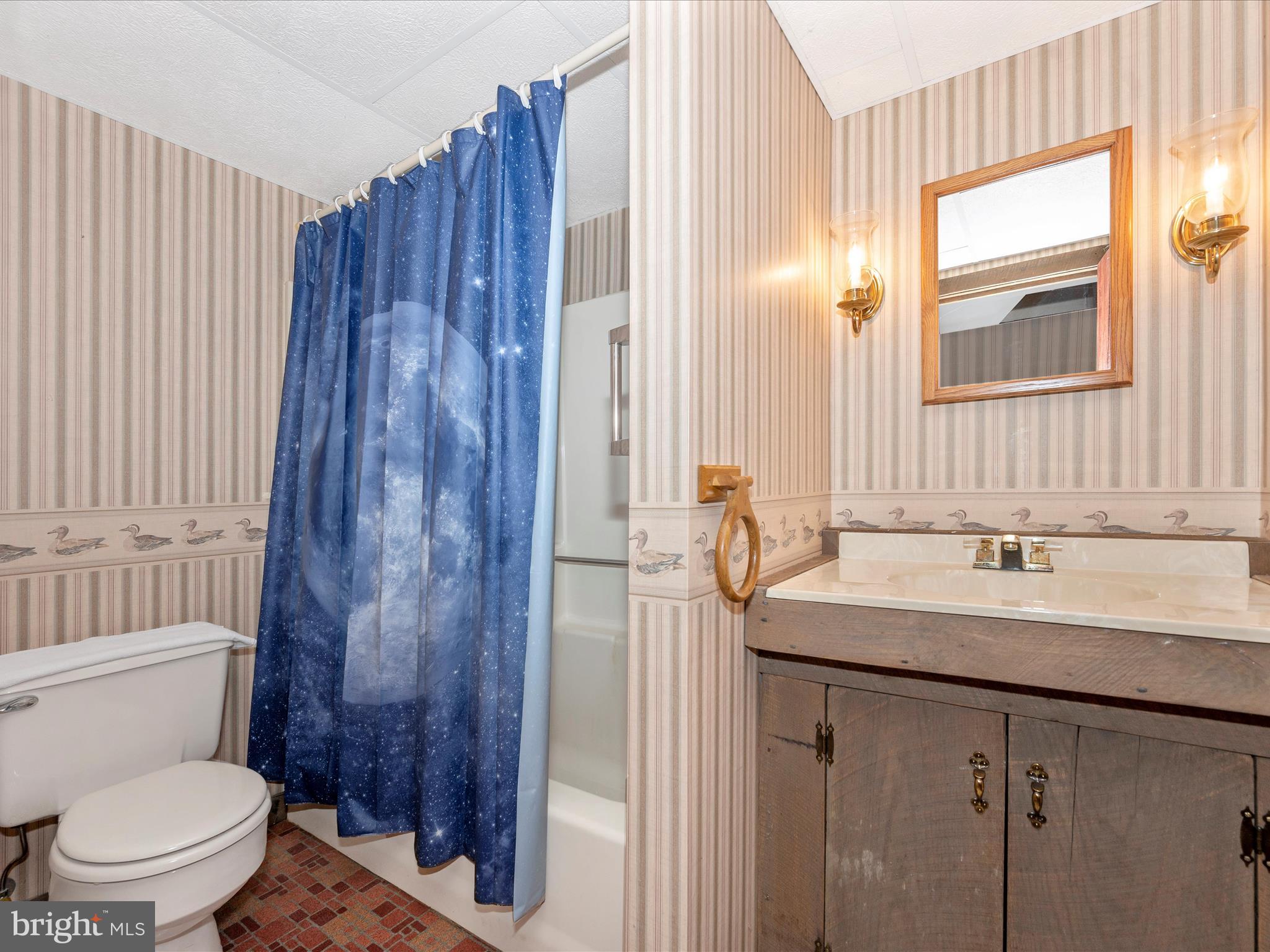 GLADE VILLAGE - Residential