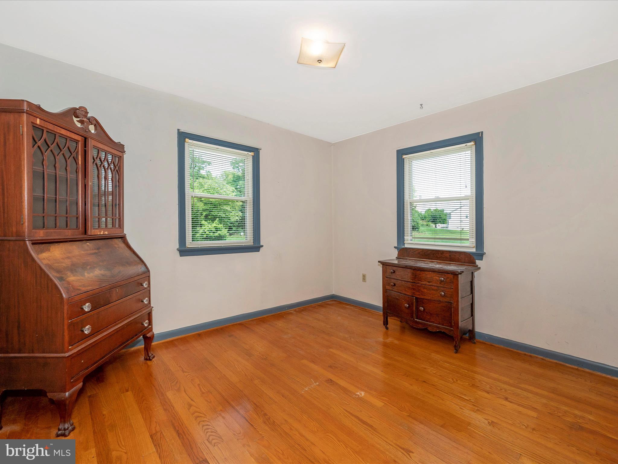 GLADE VILLAGE - Residential