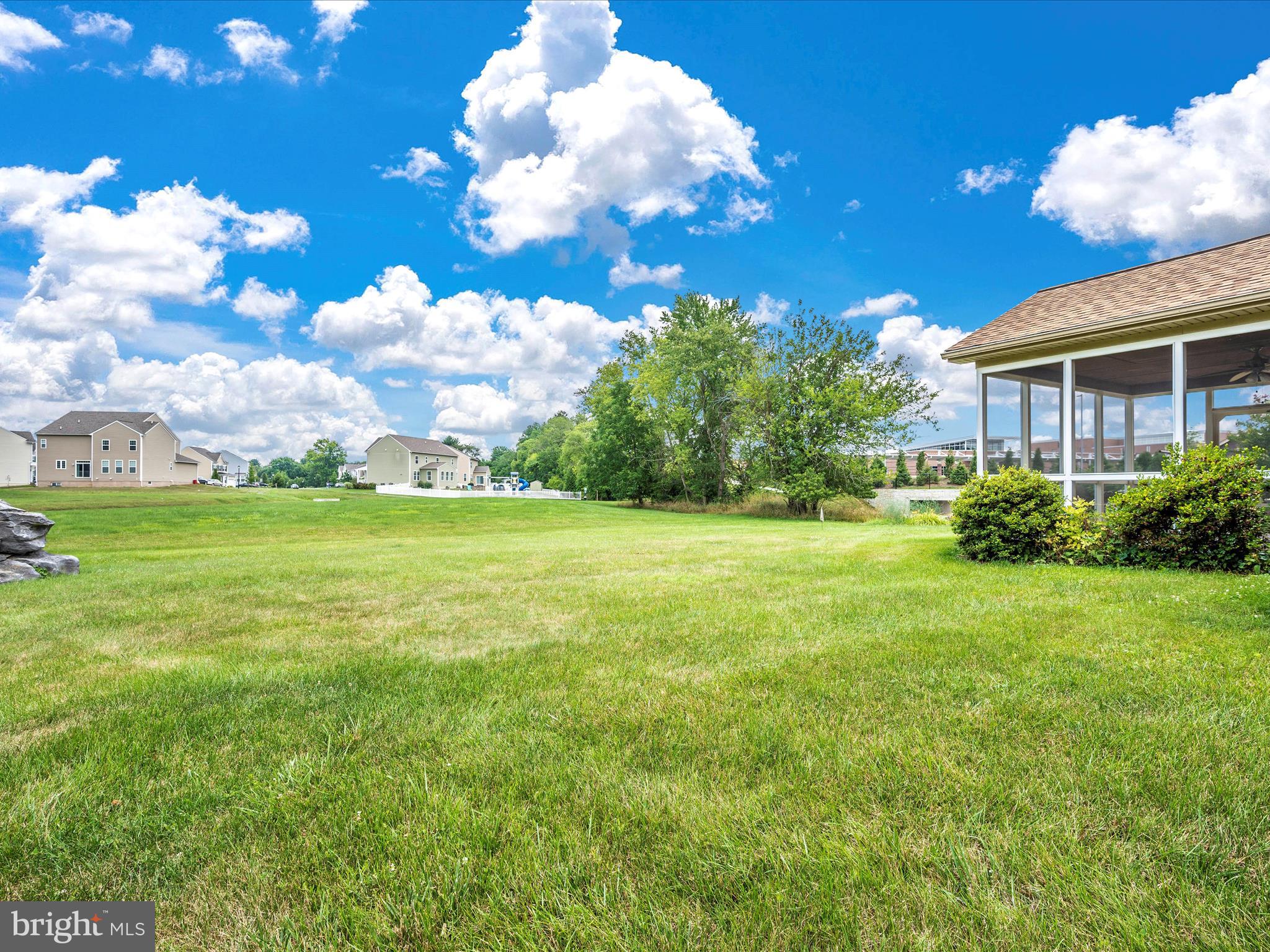 GLADE VILLAGE - Residential