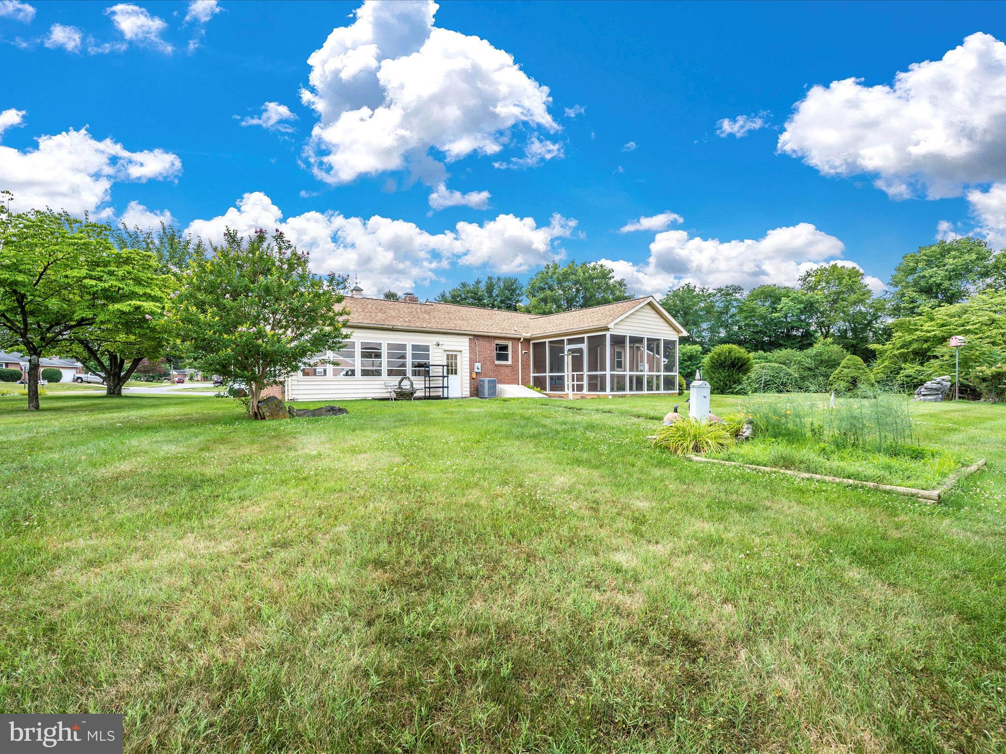 GLADE VILLAGE - Residential