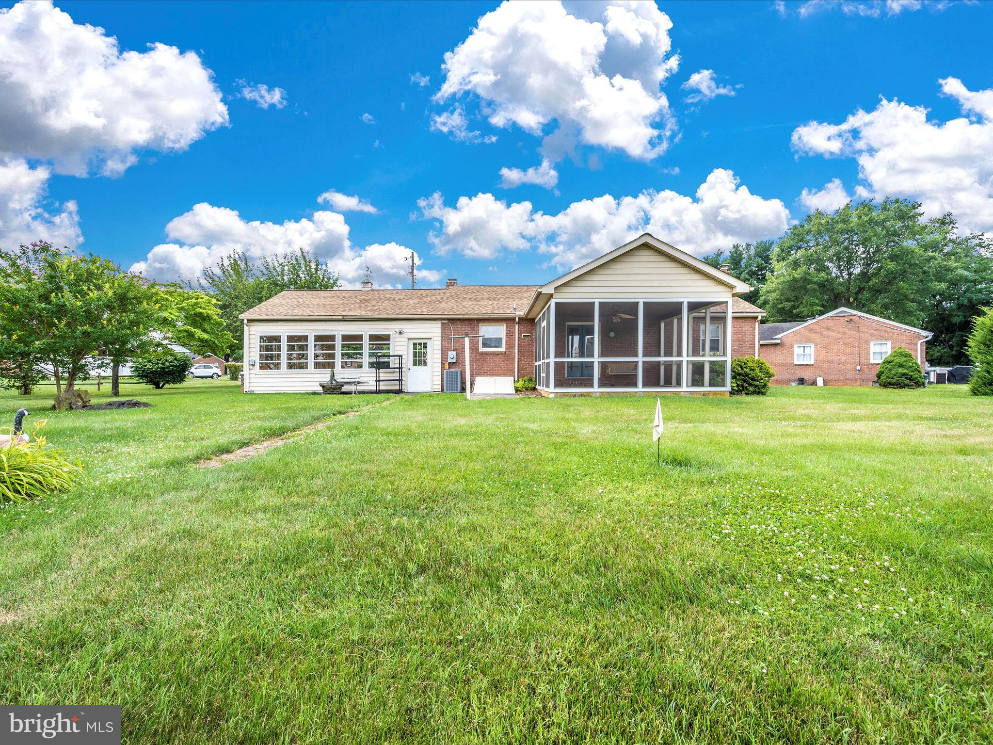 GLADE VILLAGE - Residential