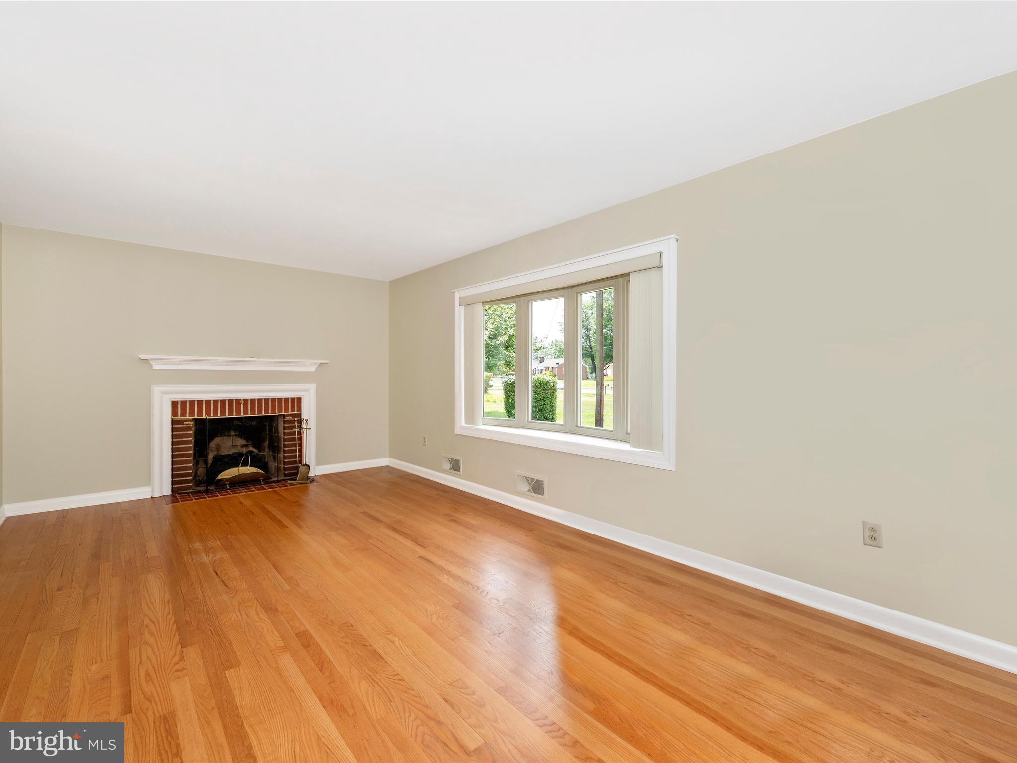 GLADE VILLAGE - Residential