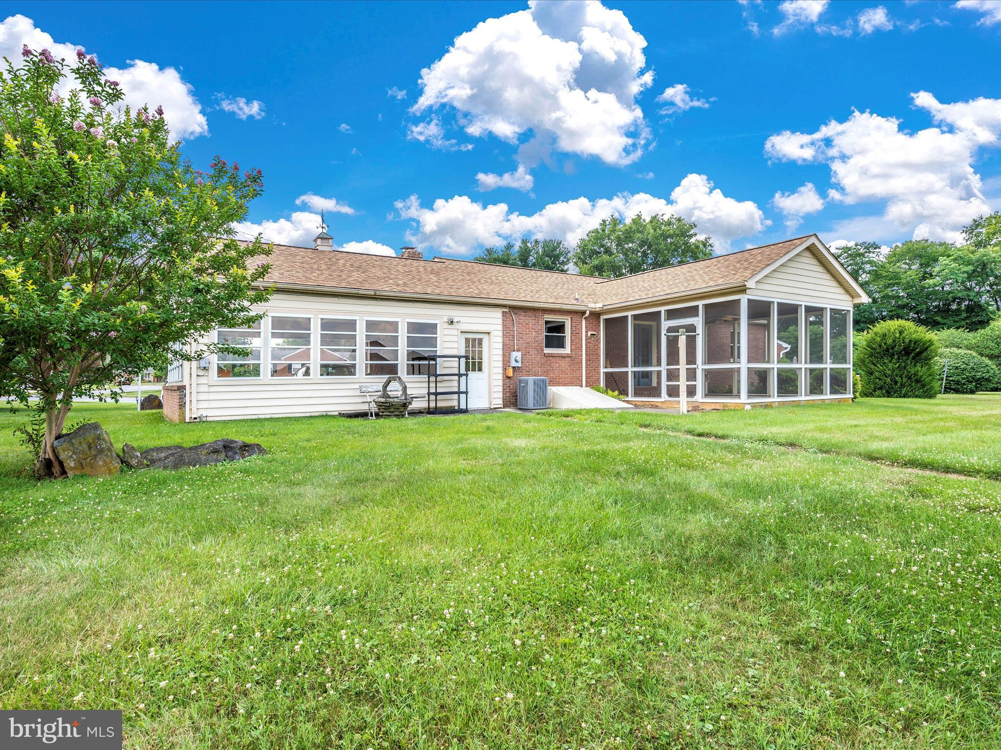 GLADE VILLAGE - Residential